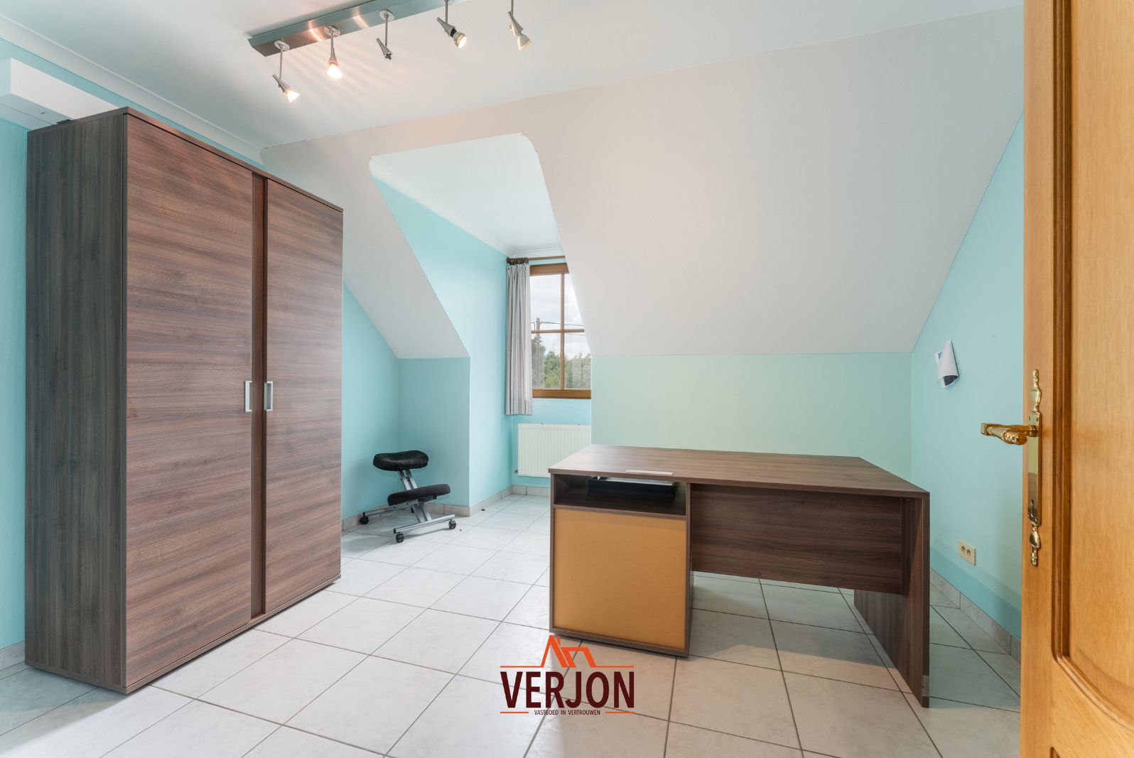 Riante villa op 13.722m2 met 6 slaapkamers, dubbele garage en prachtig vergezicht foto 22