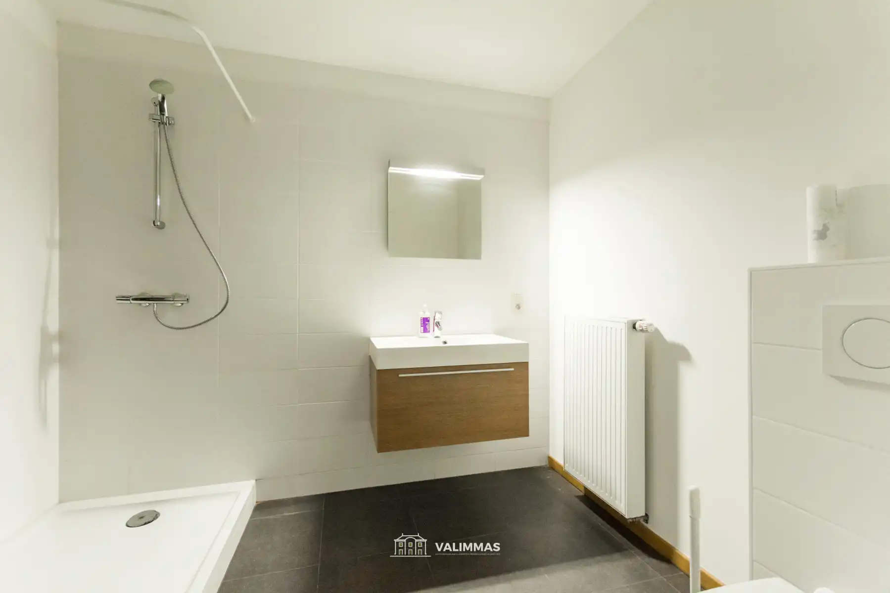 Commercieel gelegen kantoorruimte in stijlvolle herenwoning foto 5