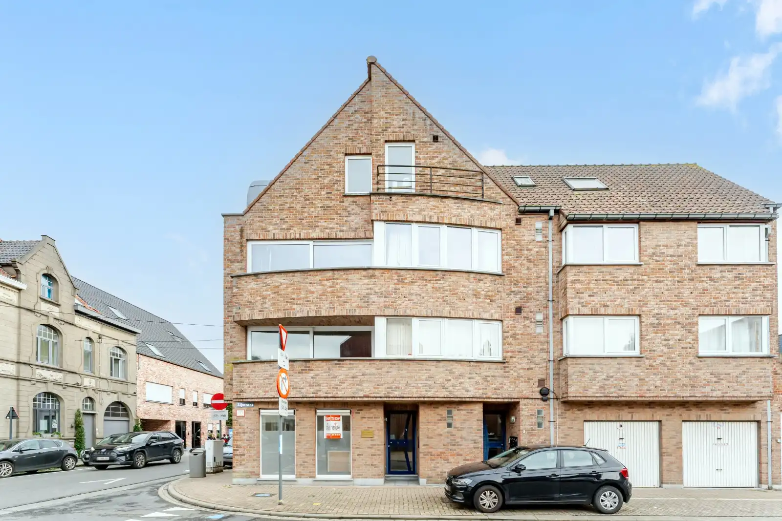 Voormalige tandartspraktijk met tal van mogelijkheden in Roeselare foto 3