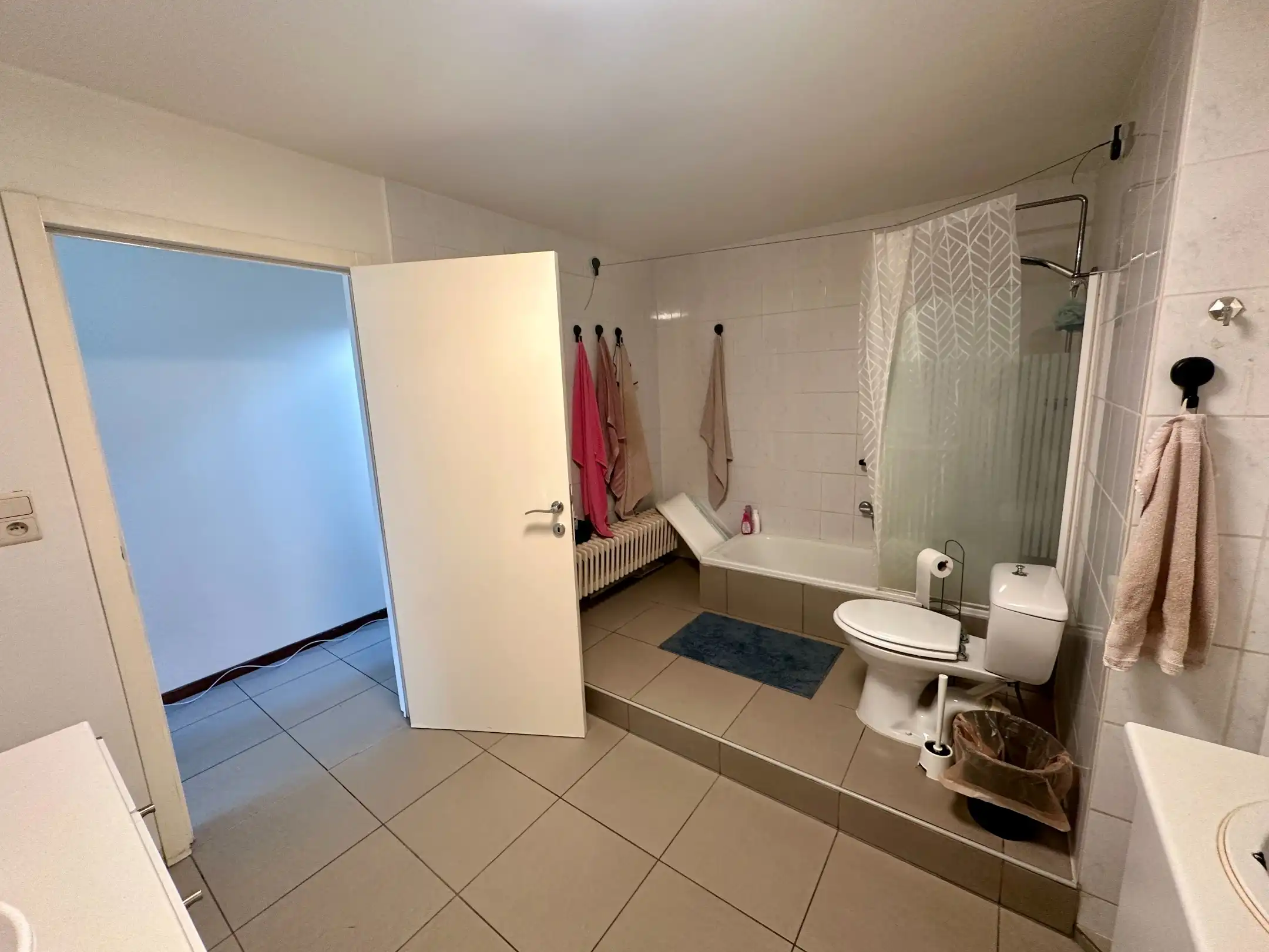 3 slaapkamer triplex met 2 staanplaatsen foto 16