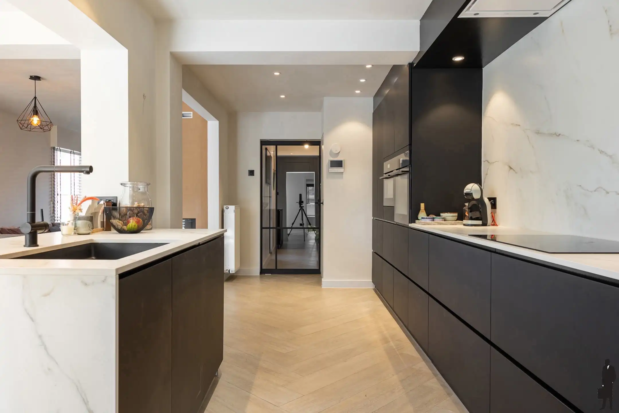 Instapklare gezinswoning met moderne afwerking, 3 slpks en garage foto 4