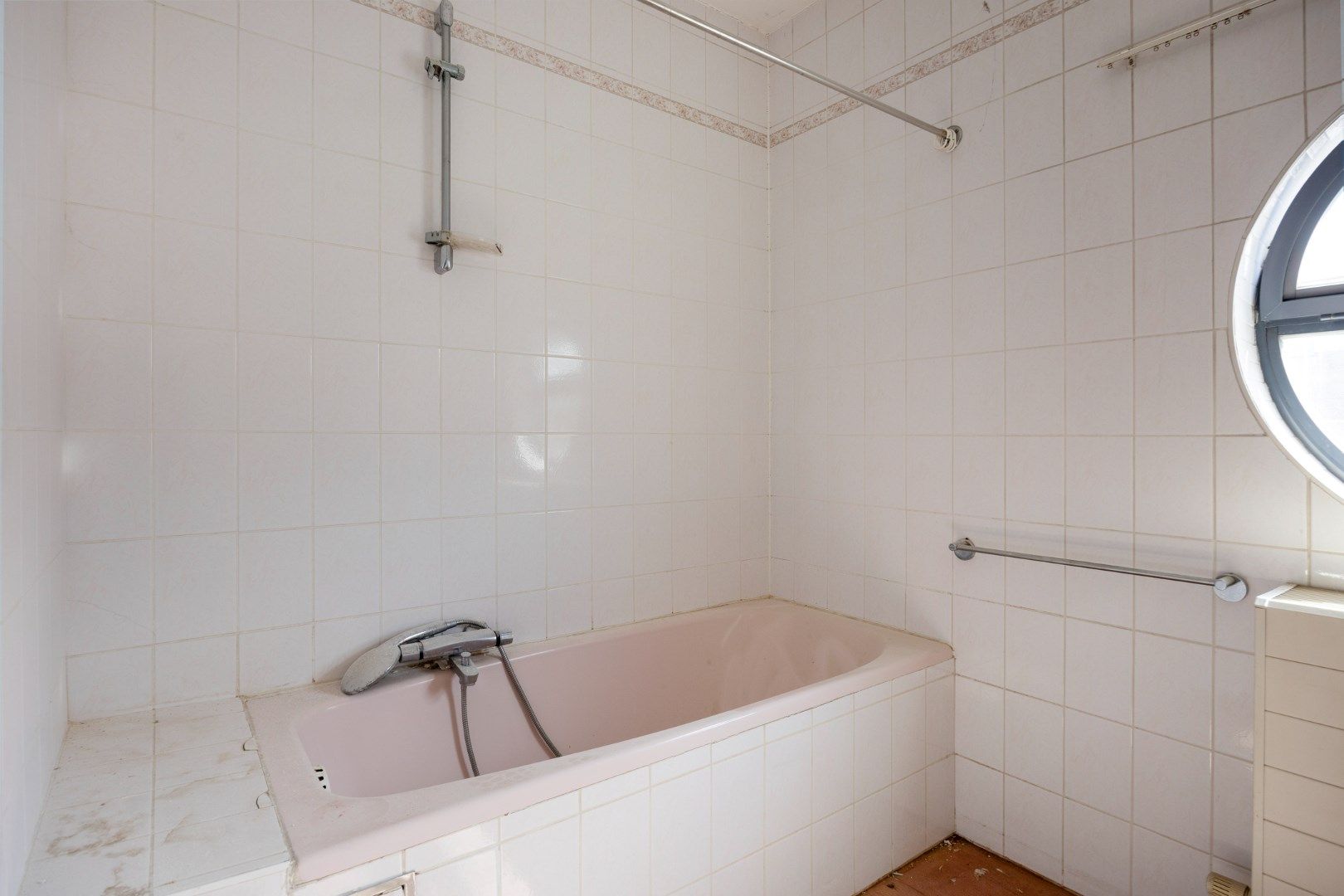 Appartement met 2 slaapkamers, garagebox en kelderberging in Mol-centrum ! foto 11