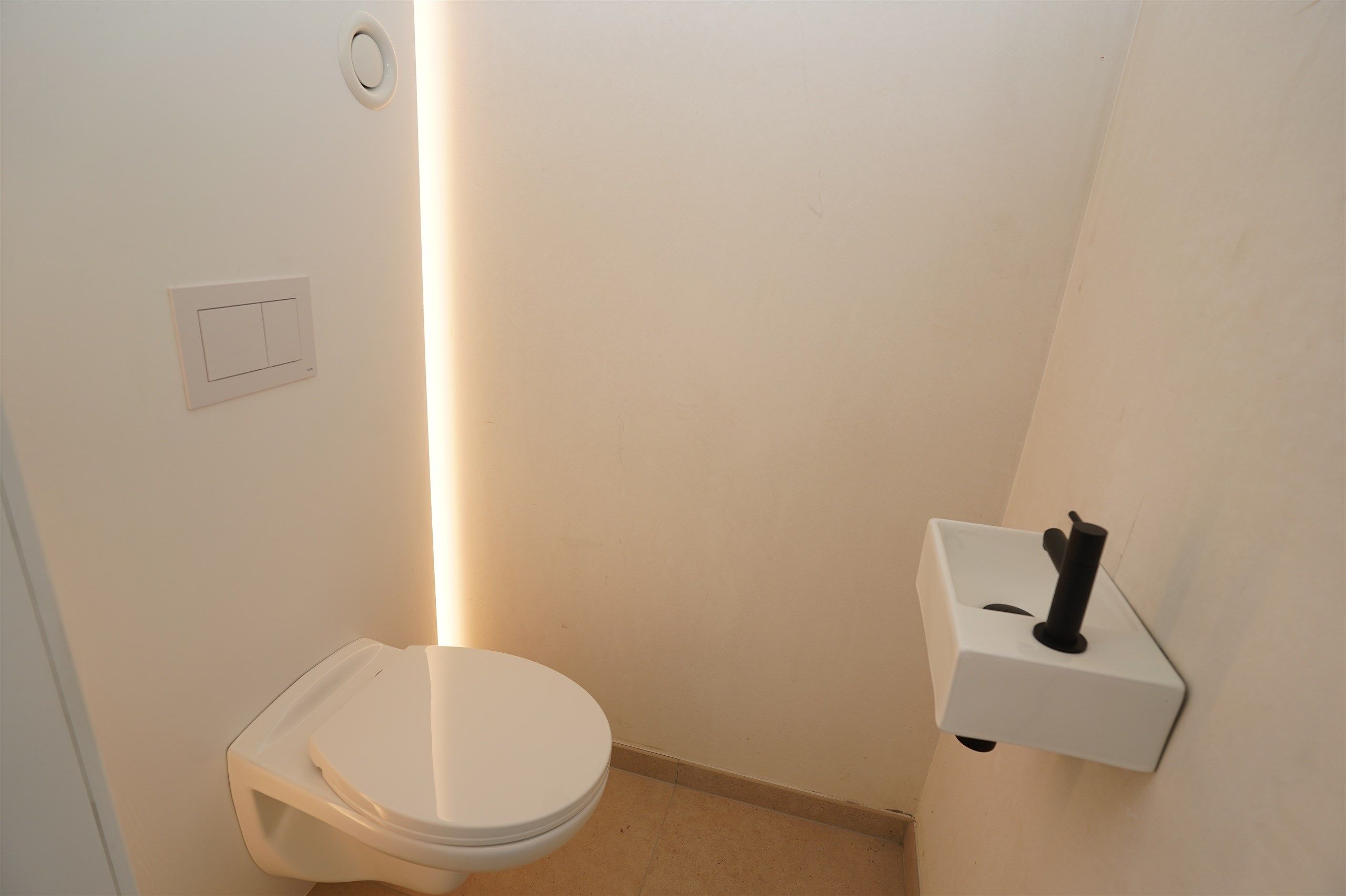 Halfopen NIEUWBOUW op 561 m² – Ruimte, Licht en Leefcomfort foto 27