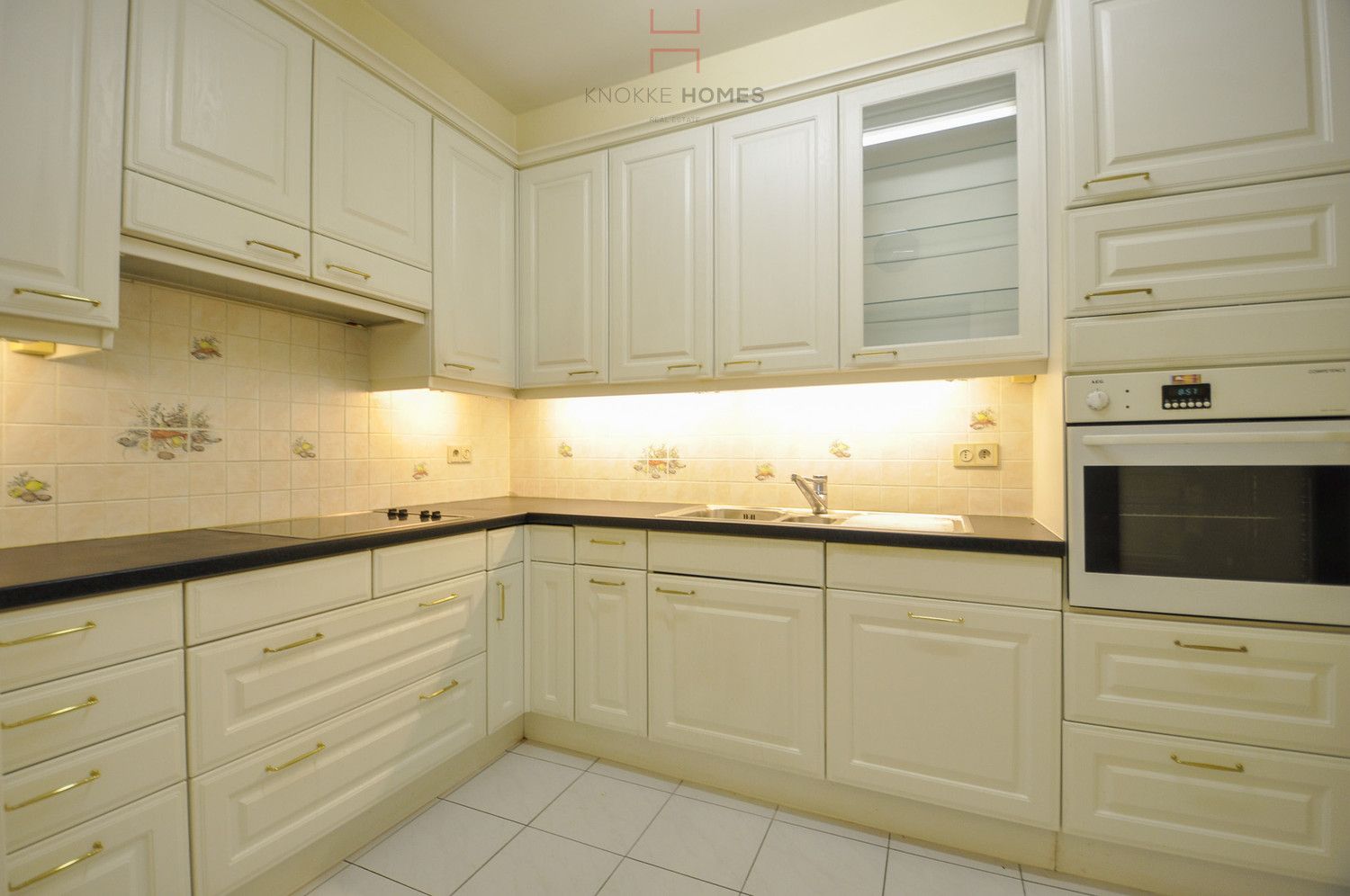 Gunstig twee-slaapkamer appartement vlakbij het strand van Duinbergen. foto 7