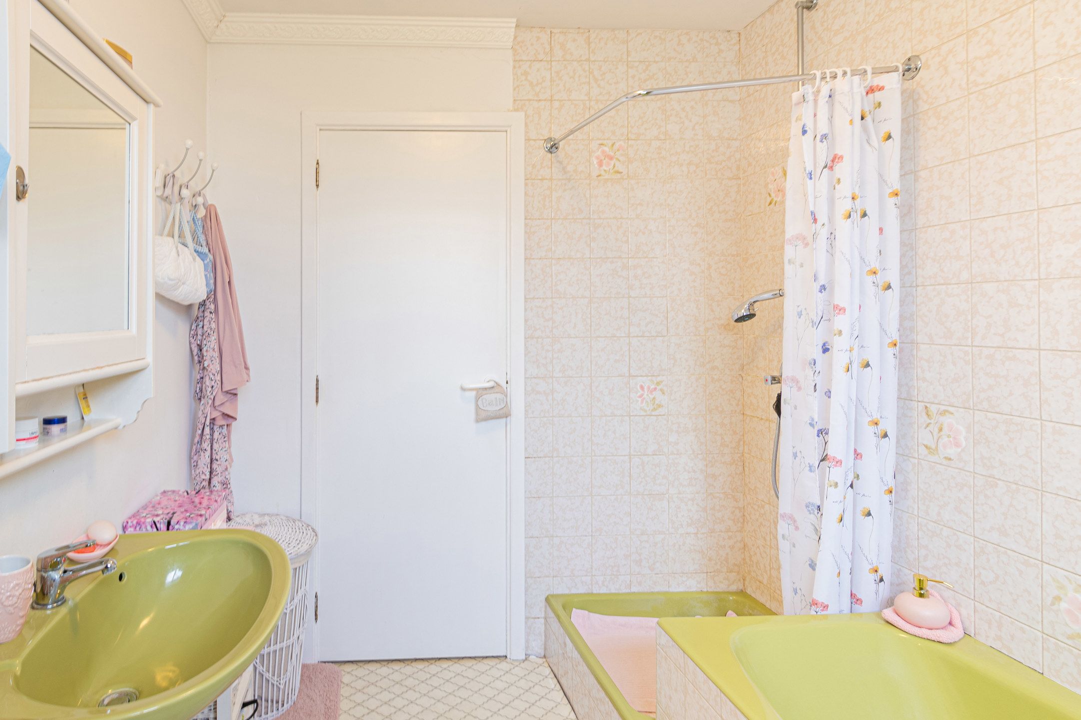 Gezellige woning met grote tuin en garage op toplocatie  foto 11