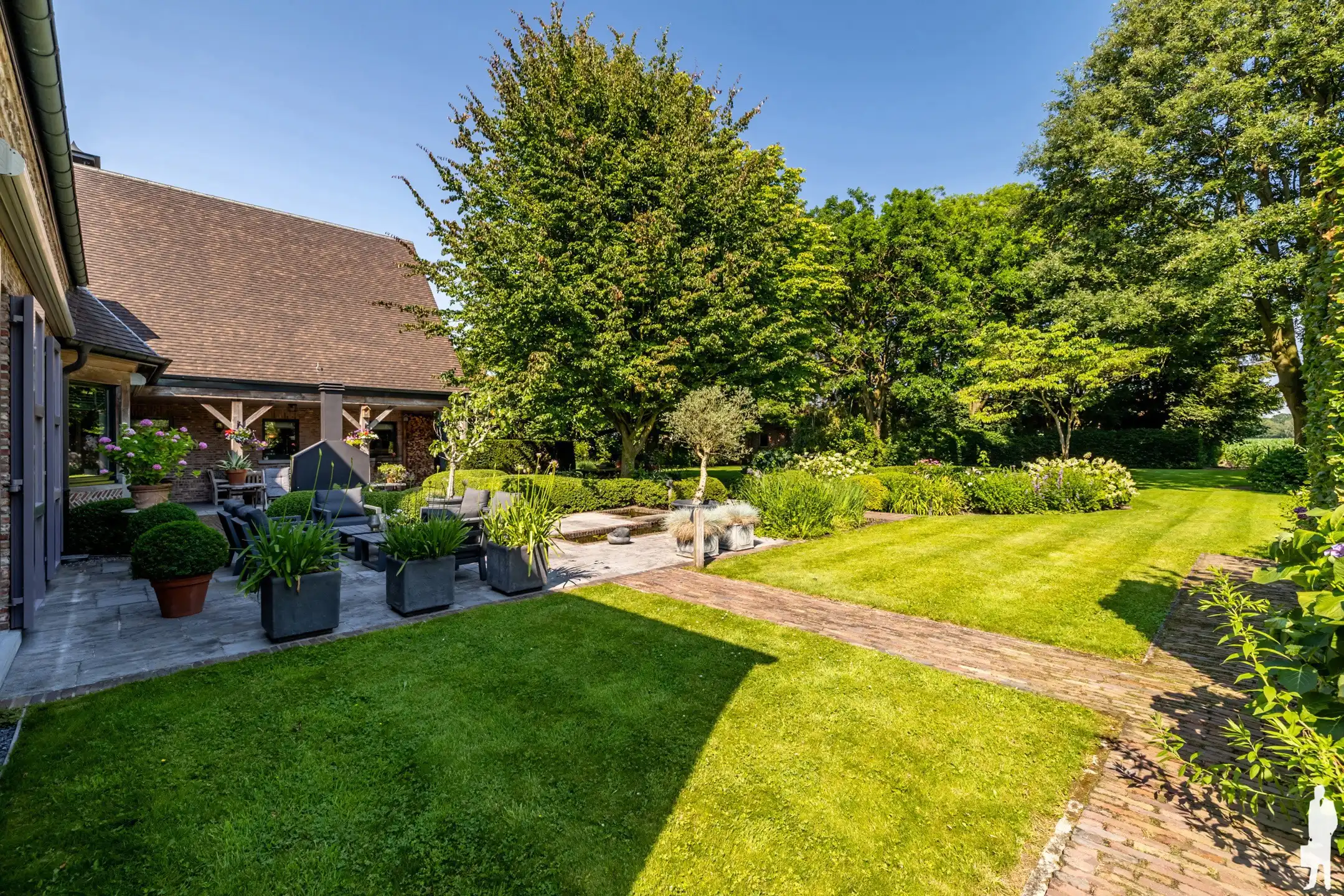 Prachtige villa met een bewoonbare oppervlakte van 512 m² foto 34