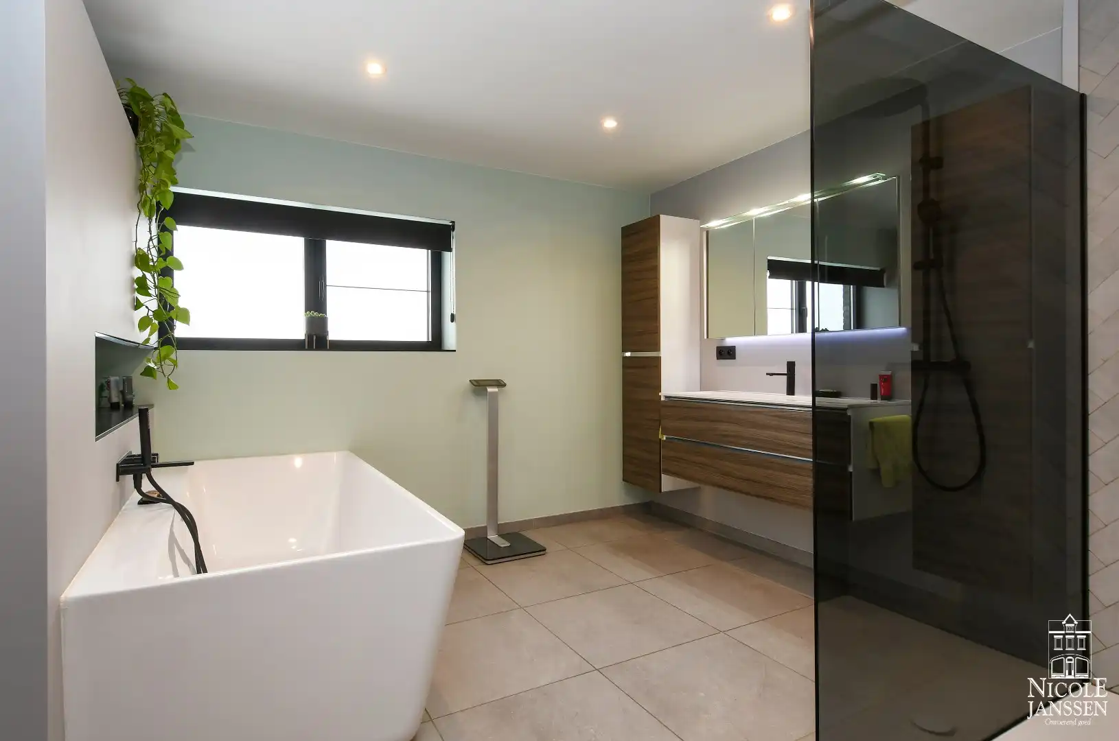 Energiezuinig modern huis met fantastisch vrij uitzicht foto 23