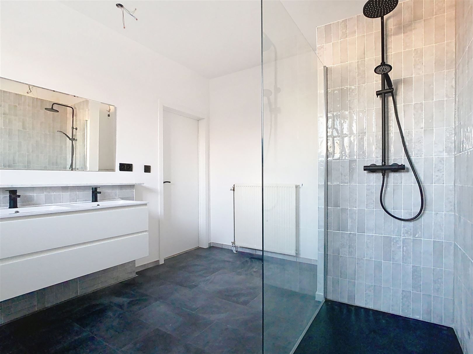 Volledig gerenoveerde stadswoning, 4 slpks, terras,1a 02ca foto 24