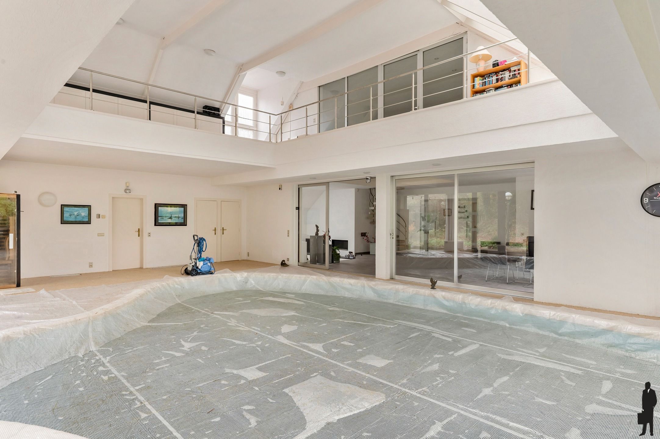 Residentieel gelegen te renoveren villa op ca. 2415m². foto 8