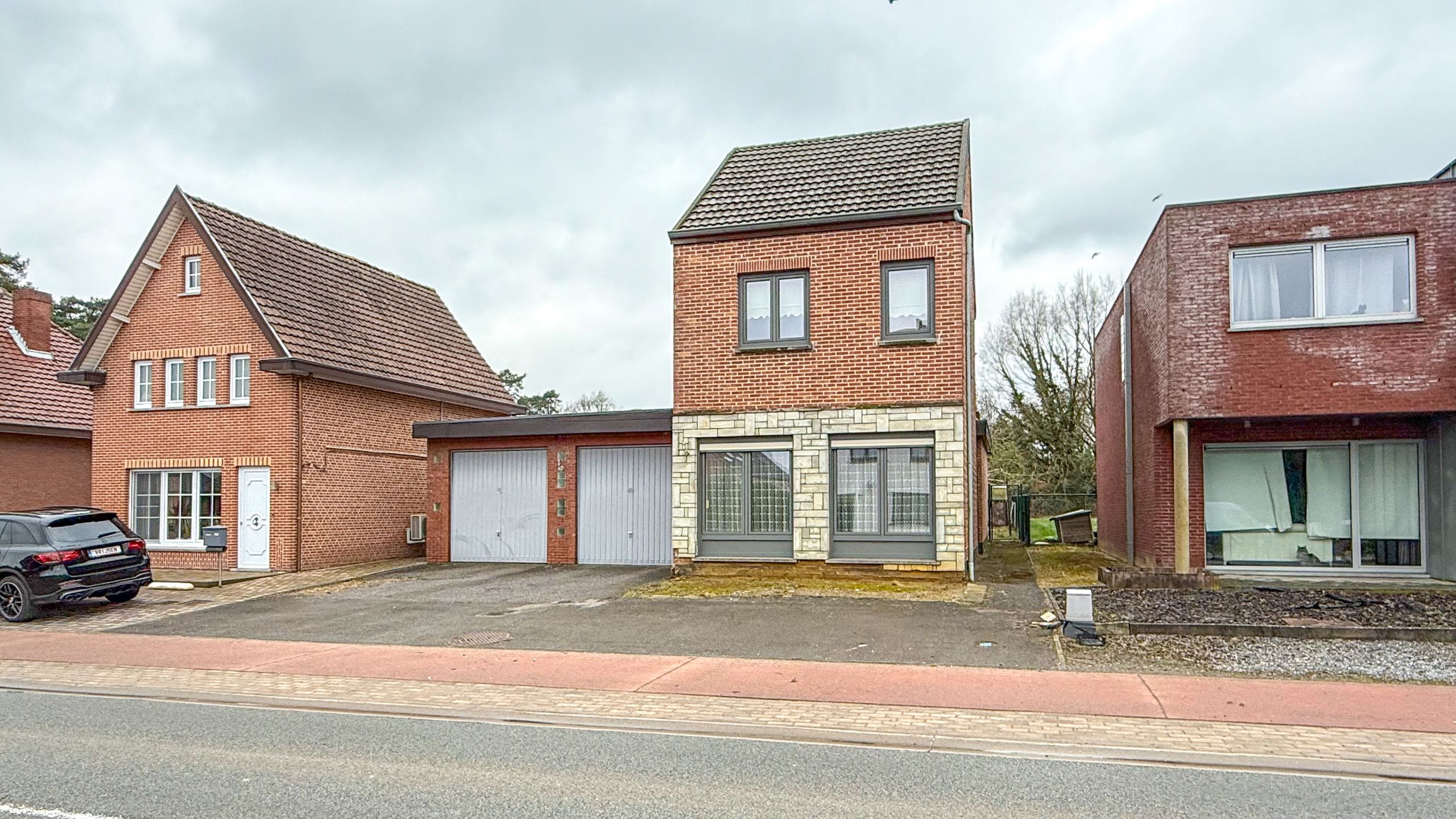 Ruime woning met dubbele garage en ZW gerichte tuin! foto 33