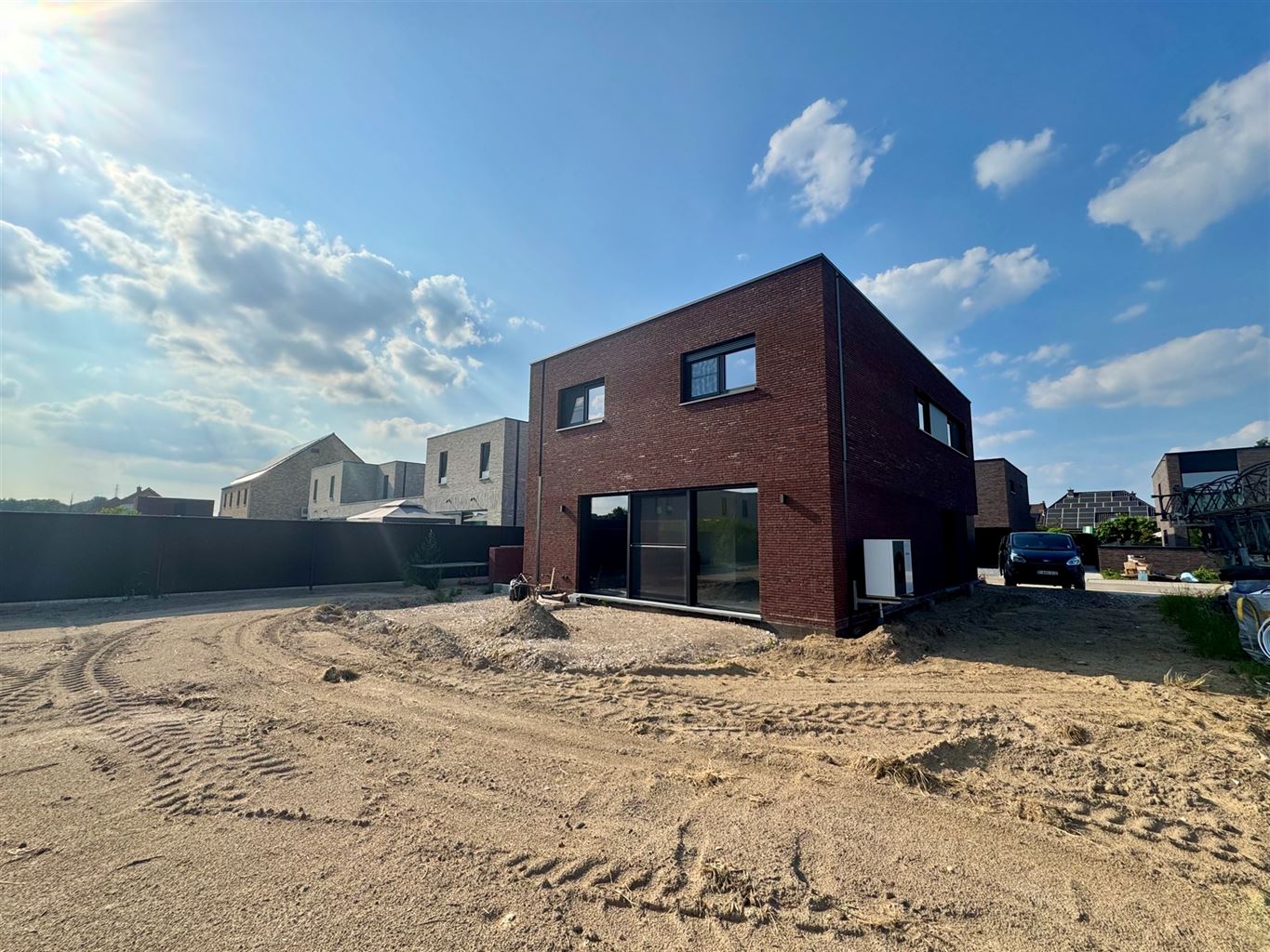 Prachtige, energiezuinige nieuwbouwwoning met 20 zonnepanelen, 3 slaapkamers en tuin op een rustige locatie nabij Maaseik foto 23