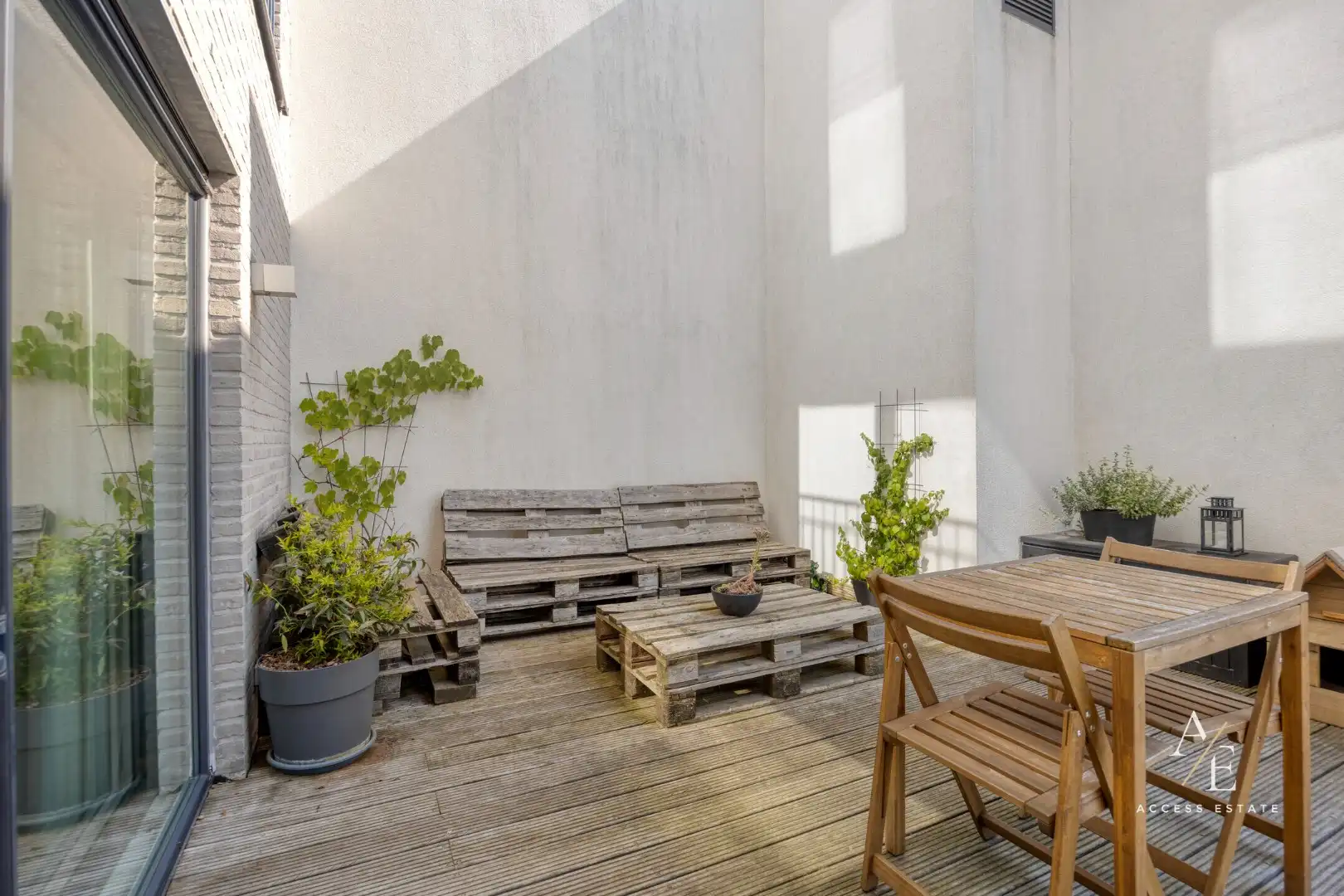 GENT – Recent tweeslaapkamer appartement met groot terras en ondergrondse staanplaats foto 6