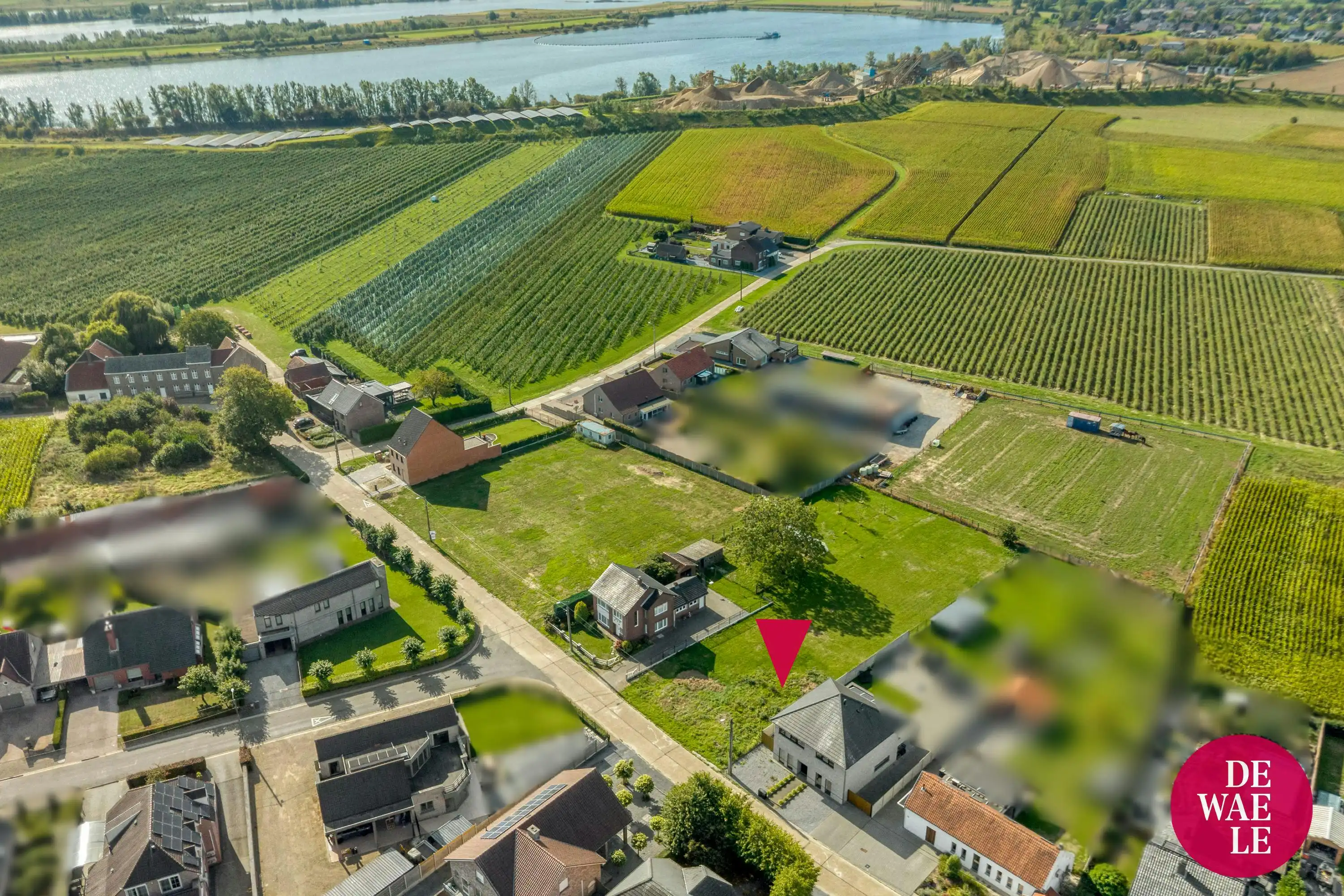 Bouwgrond halfopen bebouwing te koop in Elen 705 m² foto 3