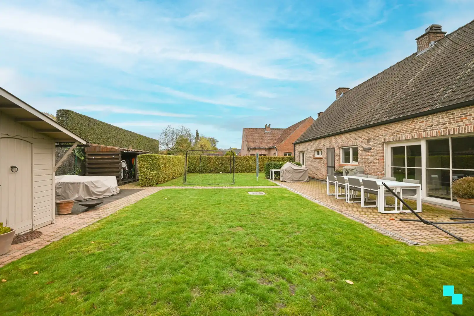 Ruime, instapklare gezinswoning met vier slaapkamers en dubbele garage, vlakbij centrum Izegem foto 16