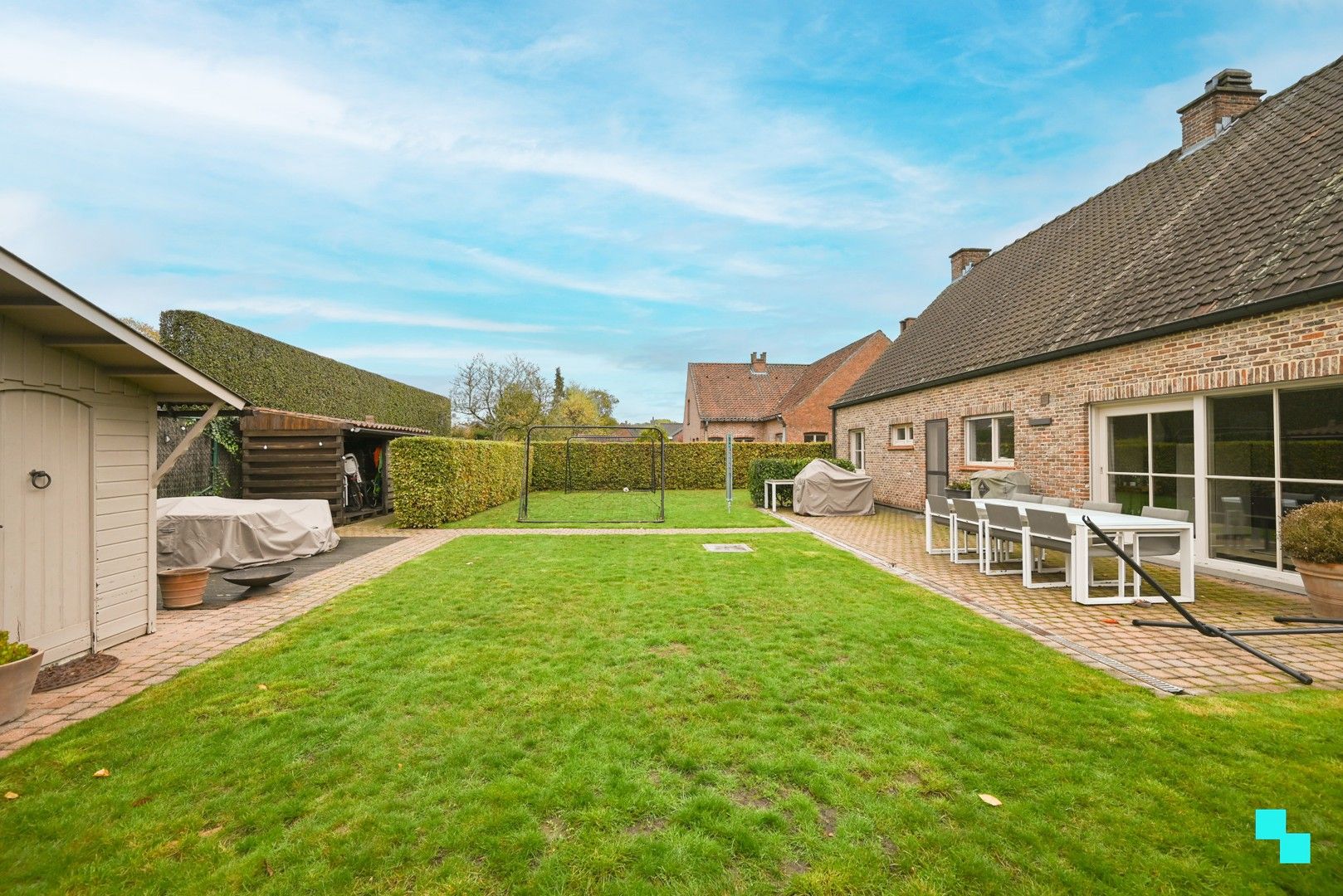 Ruime, instapklare gezinswoning met vier slaapkamers en dubbele garage, vlakbij centrum Izegem foto 16