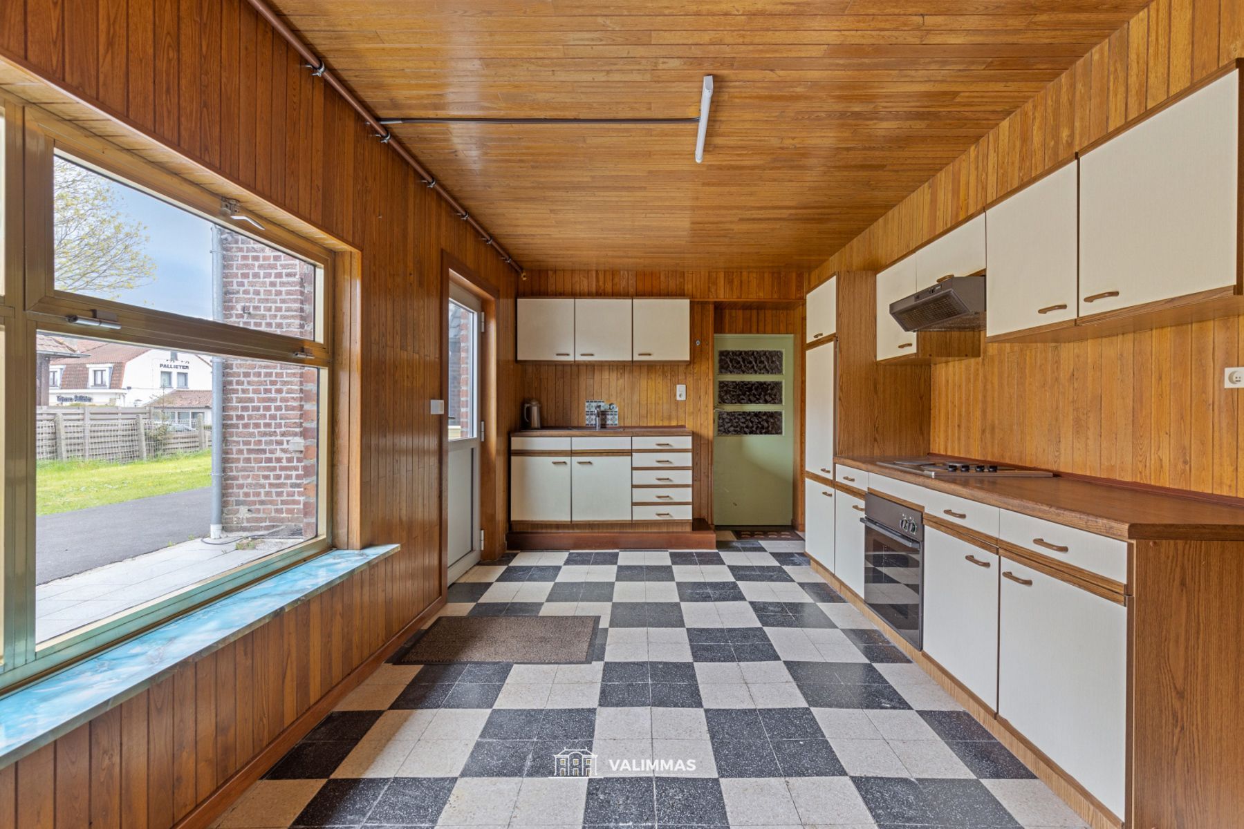 Verzorgde driegevelwoning met garage en grote tuin... foto 9
