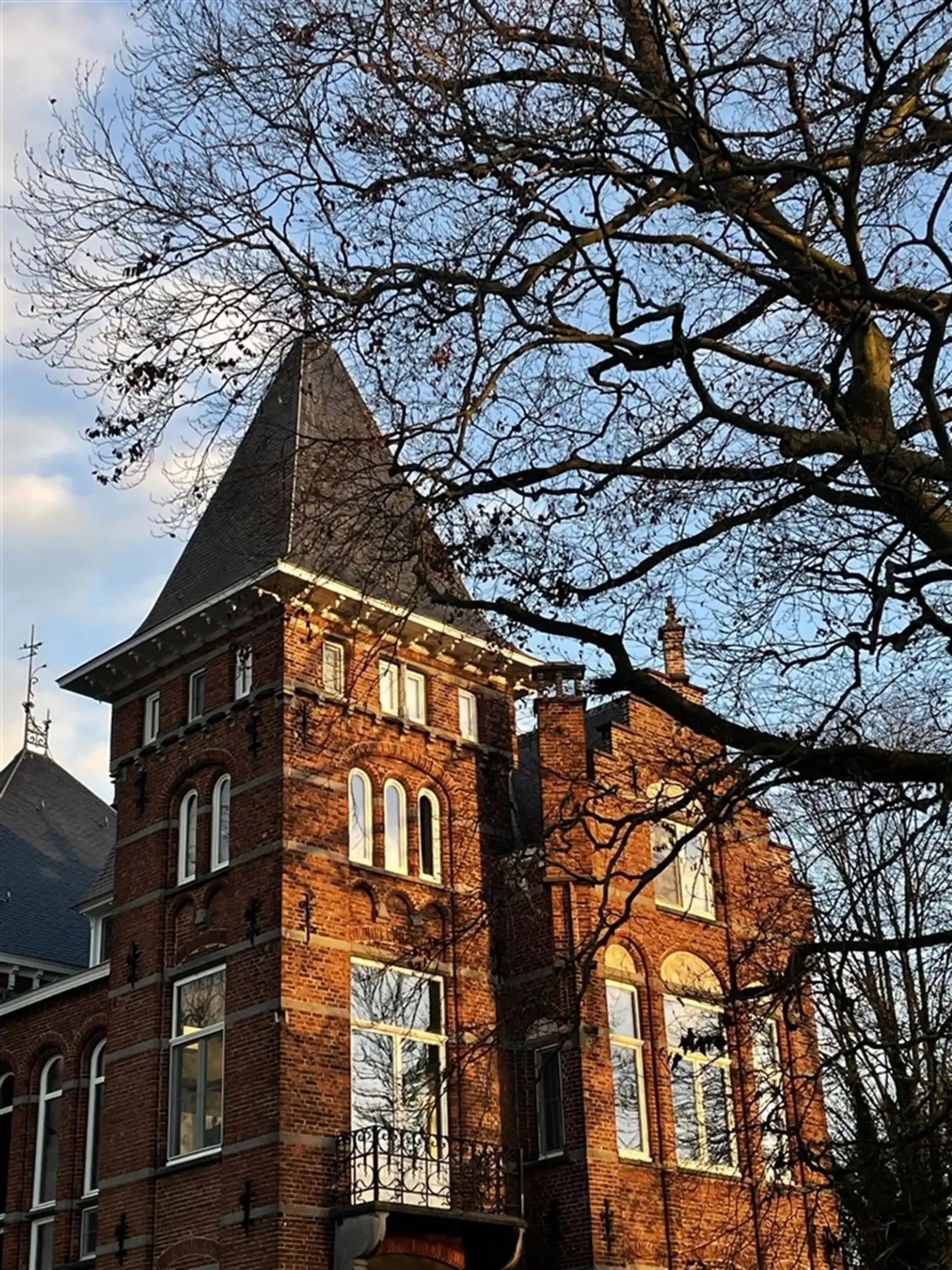 Full service kantoren in kasteel op toplocatie in Lochristi foto 2