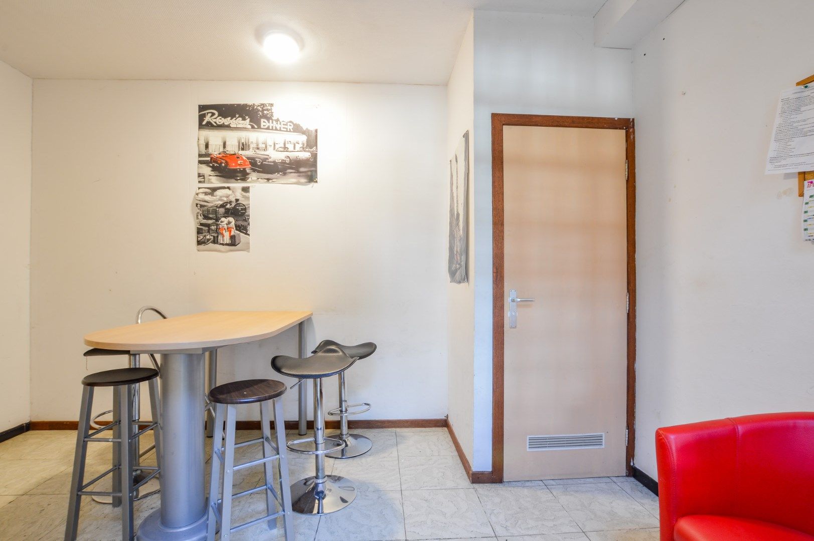 Ruime studentenhuisvesting te Sint-Michiels met 5,1% netto rendement! foto 4