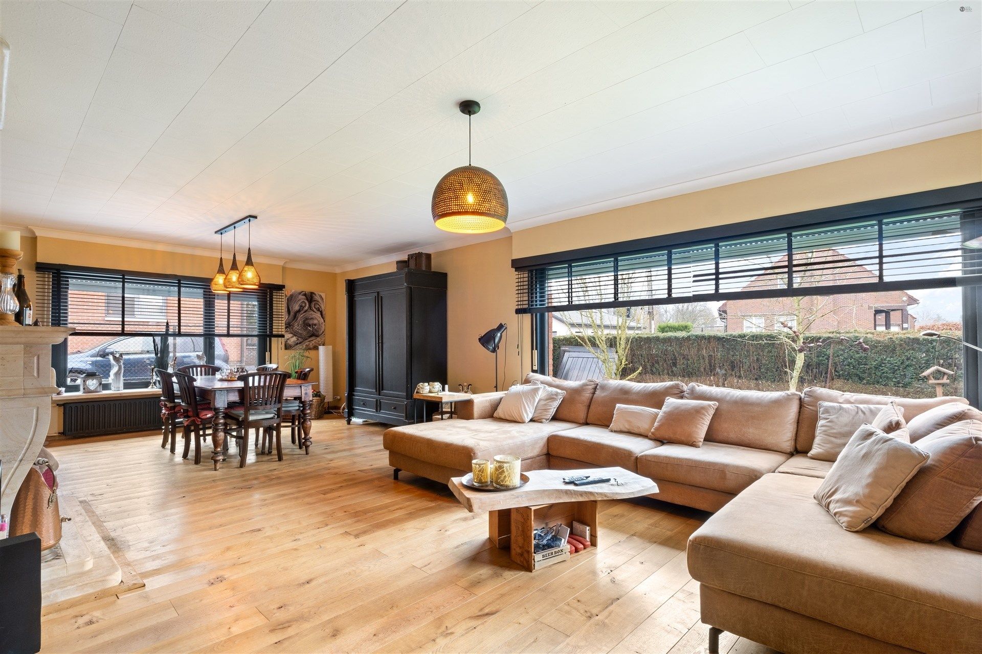 Ruime open bebouwing in landelijke straat op 595 m². foto 6