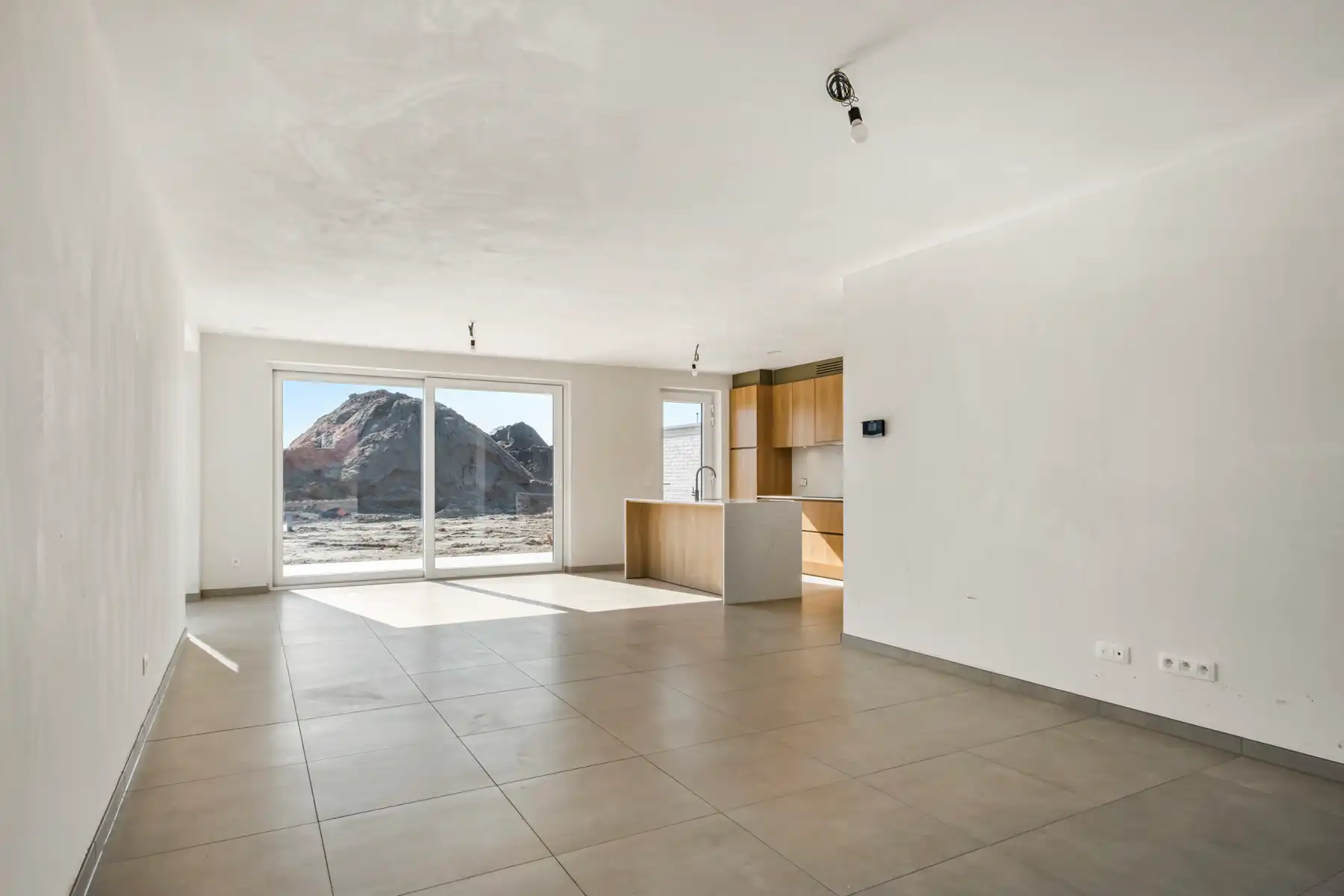 Ruime energiezuinige woning met open zicht te Gistel. foto 12