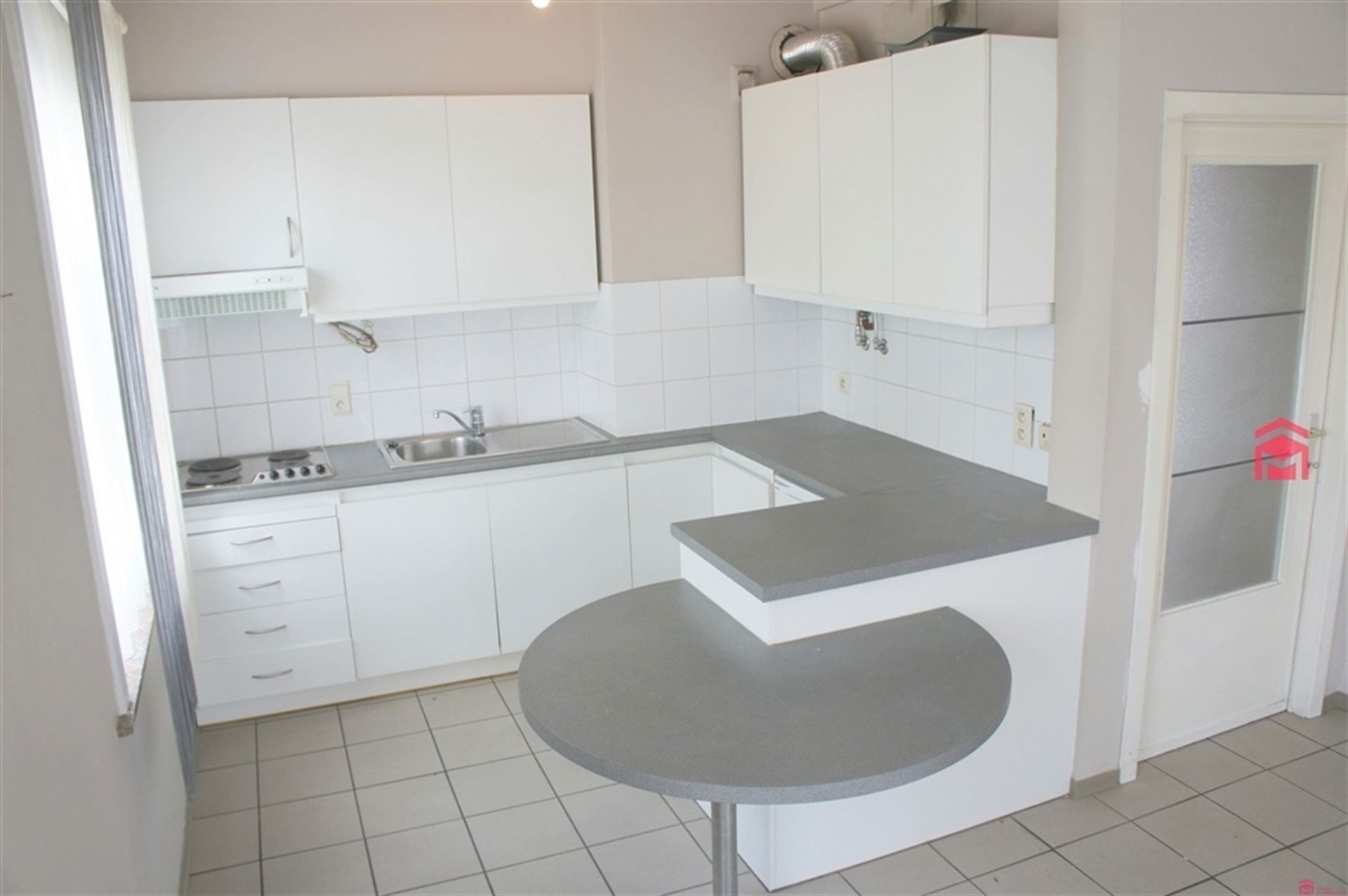 Centraal gelegen hoekappartement foto 4