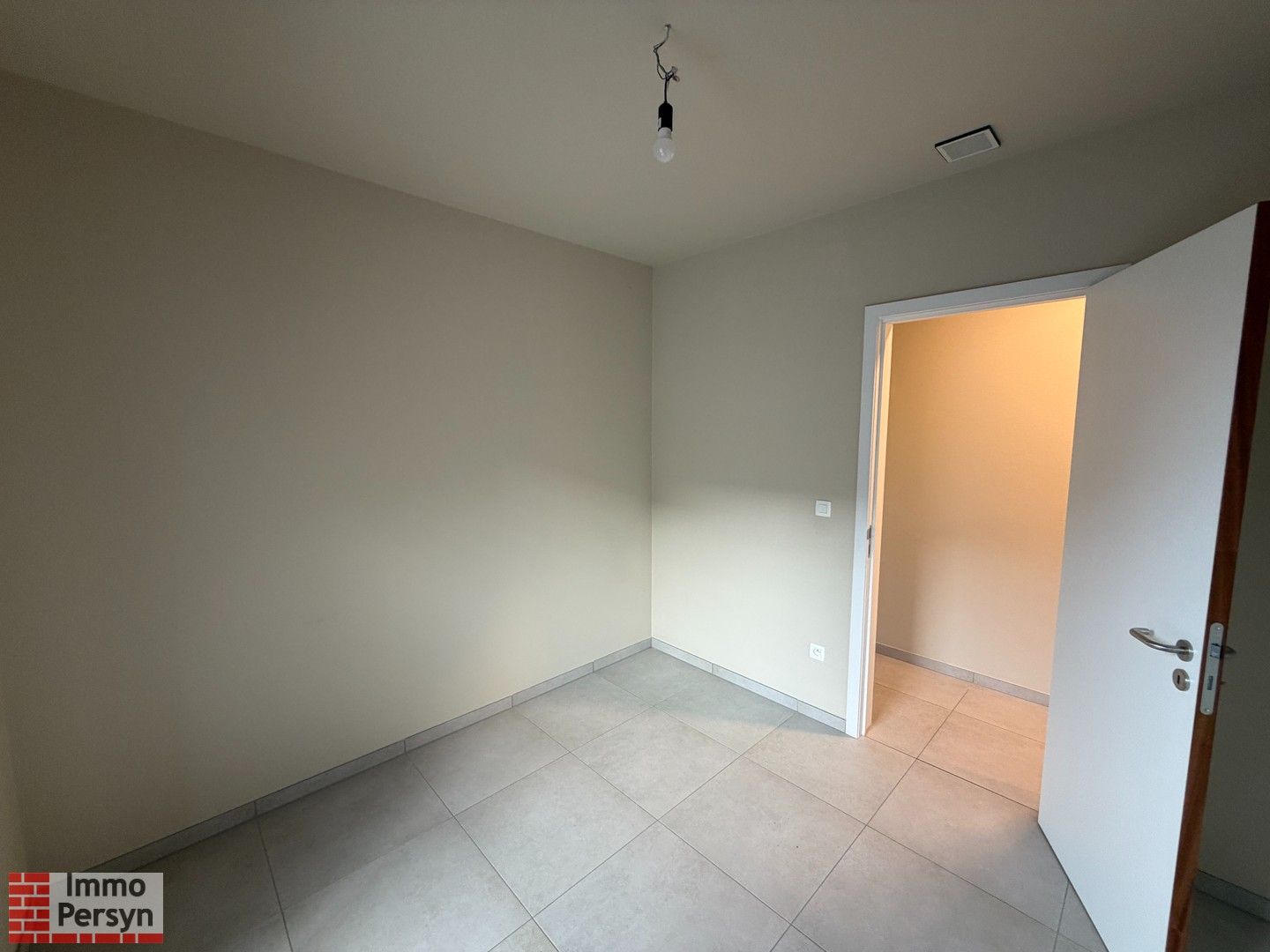 Gelijkvloers  3-slaapkamerappartement met terras foto 15