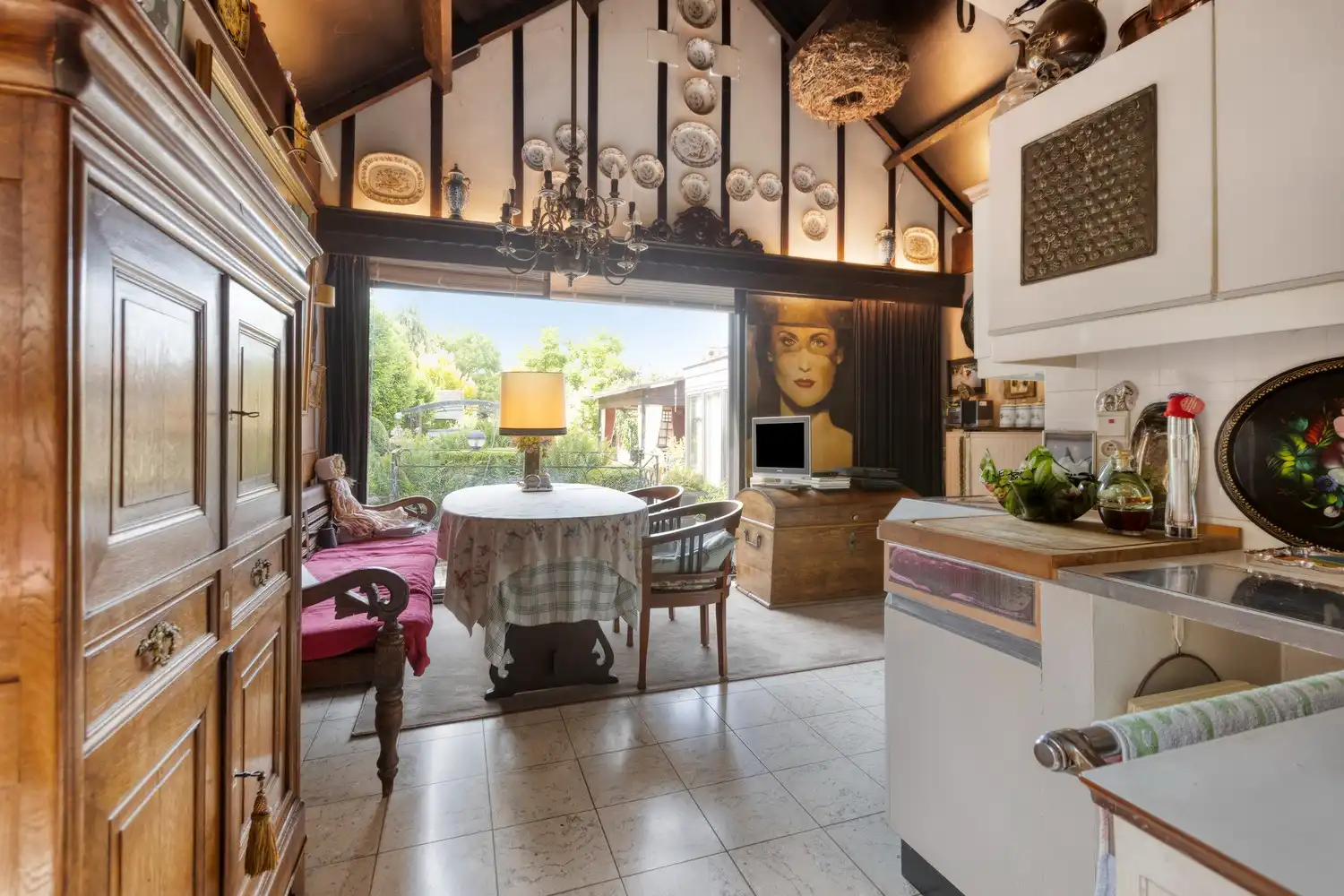 Karaktervolle woning op ruim perceel in Neerharen/Lanaken foto 15