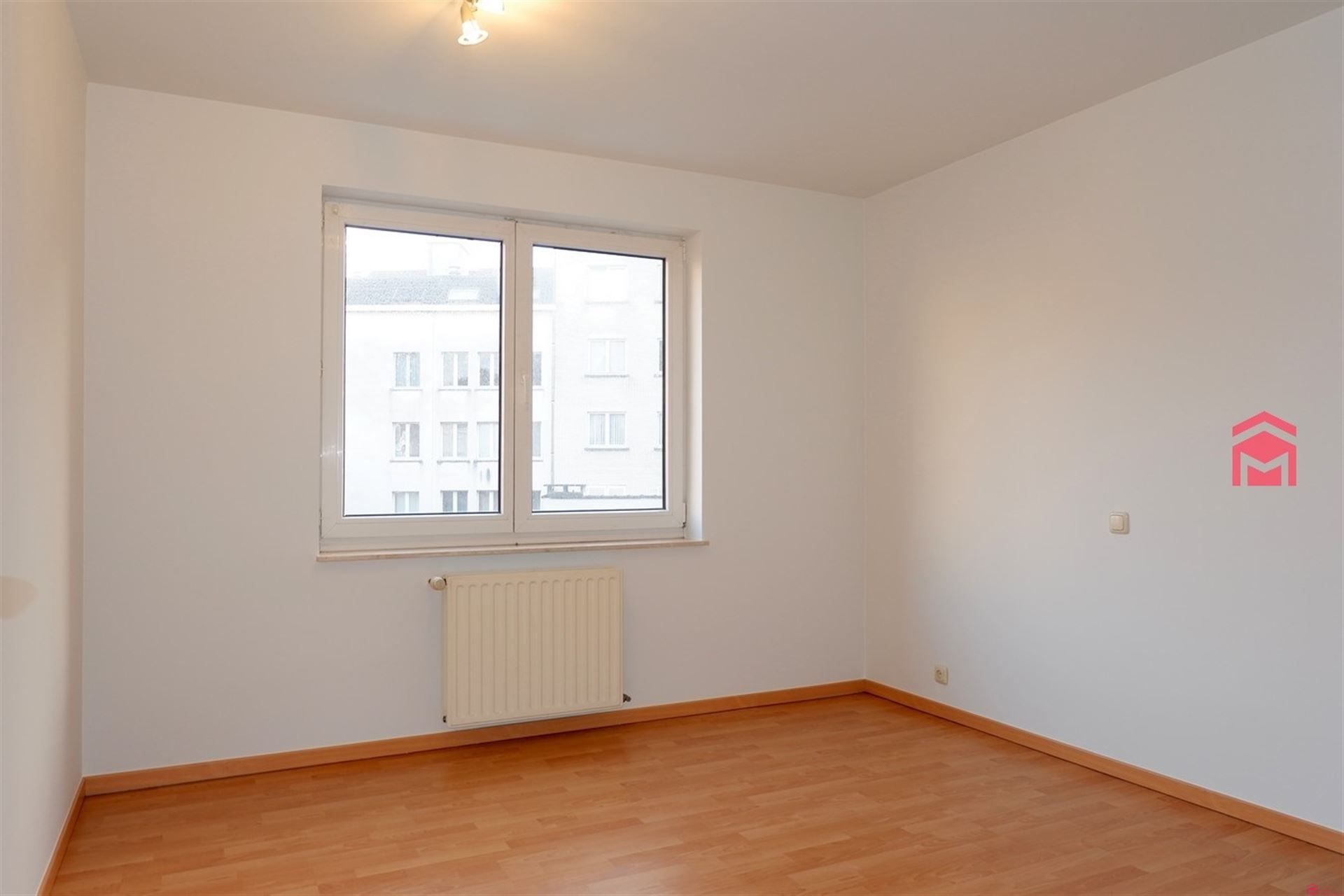 Lichtrijk appartement met 2 slaapkamers te huur in hartje Kortrijk foto 6