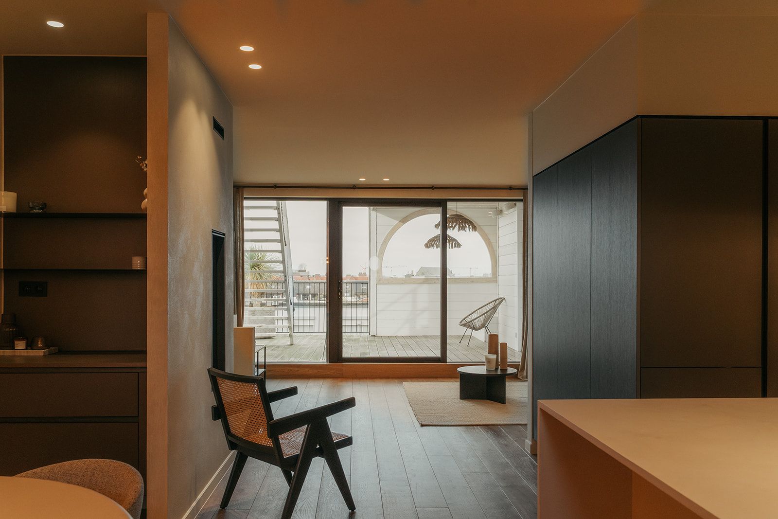 Penthouse op gelijke hoogte en uitzicht op de steigerende paarden van het Koninklijk Museum van Schone Kunsten foto 11