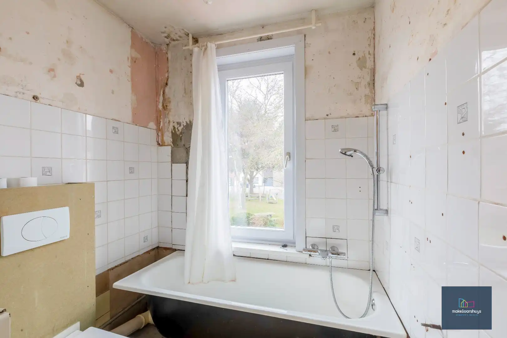 Te renoveren HOB met garage in Mariakerke foto 14