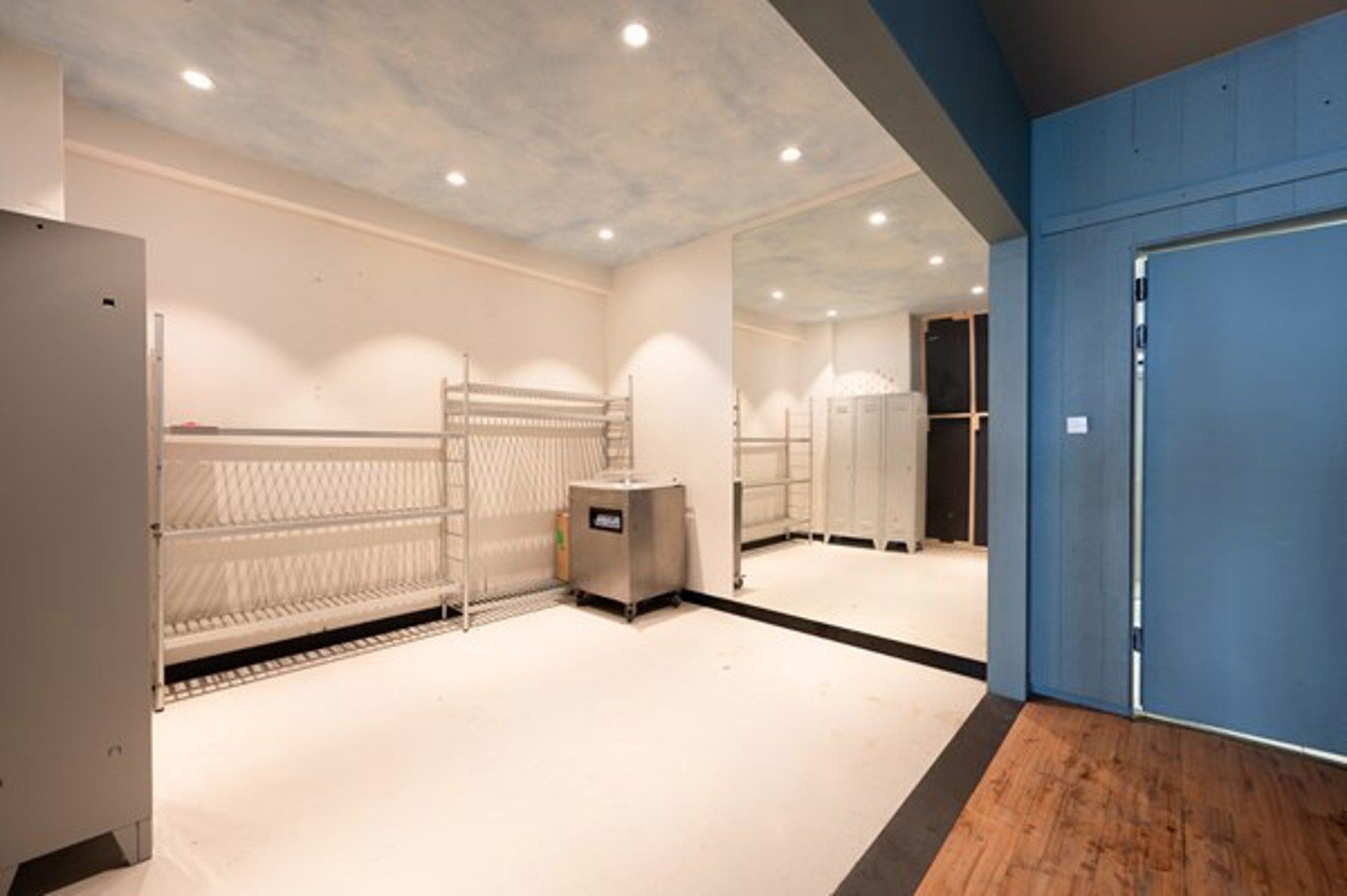 Horeca pand gelegen op een top locatie, op de hoek van de Zeedijk-Knokke en het Lichttorenplein! foto 6