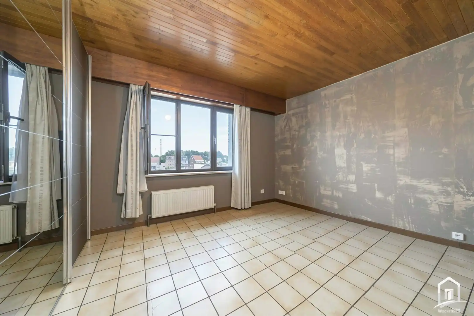 Veelzijdig handelspand met magazijn, buitenruimte en extra ruimte te huur foto 21