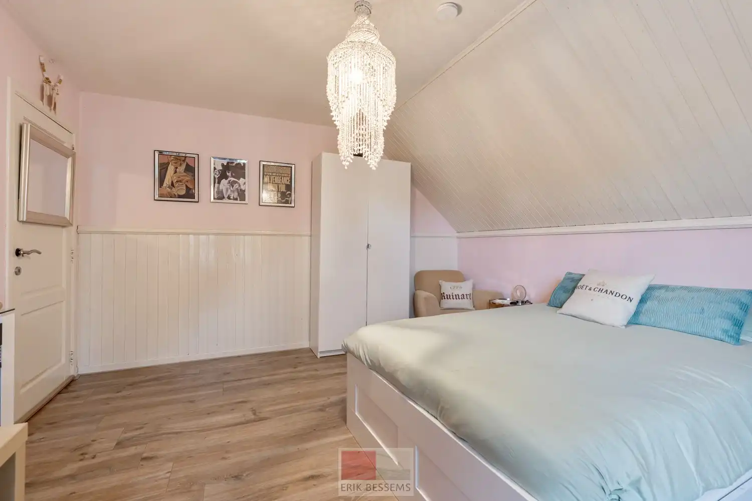 Vrijstaande woning met luxe buitenbeleving en topligging nabij Maastricht foto 32