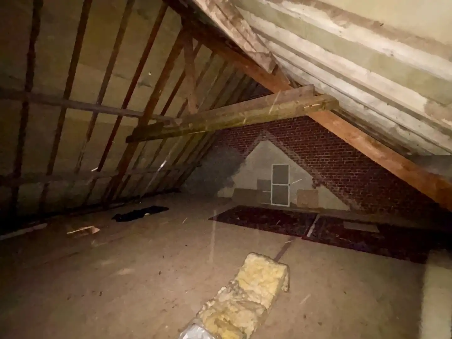 TE RENOVEREN WONING MET 3 SLPKS, GARAGE EN TERRAS foto 15