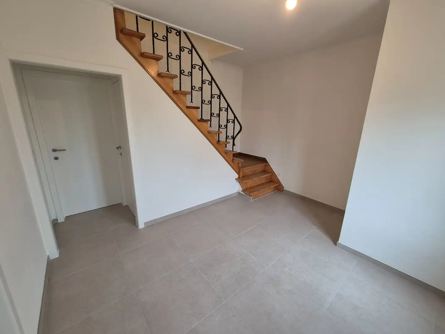 Prachtig gerenoveerde vrijstaande woning met ruime tuin. foto 9