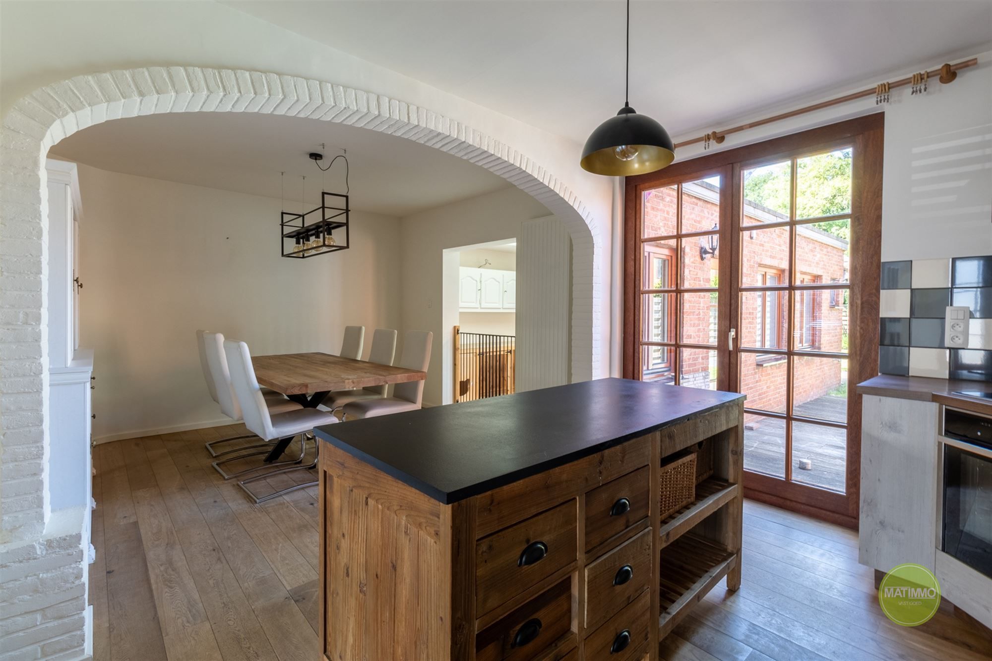 Instapklare gezinswoning met zonnige tuin in Mol-Gompel foto 5