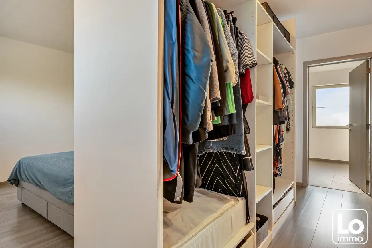 Instap klare moderne open villa met dubbele inpandige garage en een gezellige tuin op een toplocatie nabij het centrum van Lochristi! foto 48