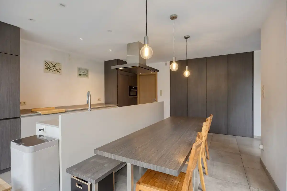 Ruime gerenoveerde villa met 5 slaapkamers en 2 badkamers, tuin en garage in Kessel-Lo, EPC-waarde 285 kWh/m²  foto 10