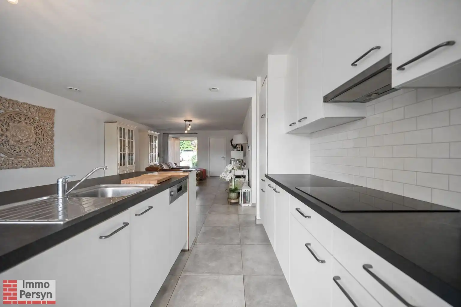 Energiezuinige recente gezinswoning  met 3 slaapkamers, garage en tuin te Leopoldsburg foto 4