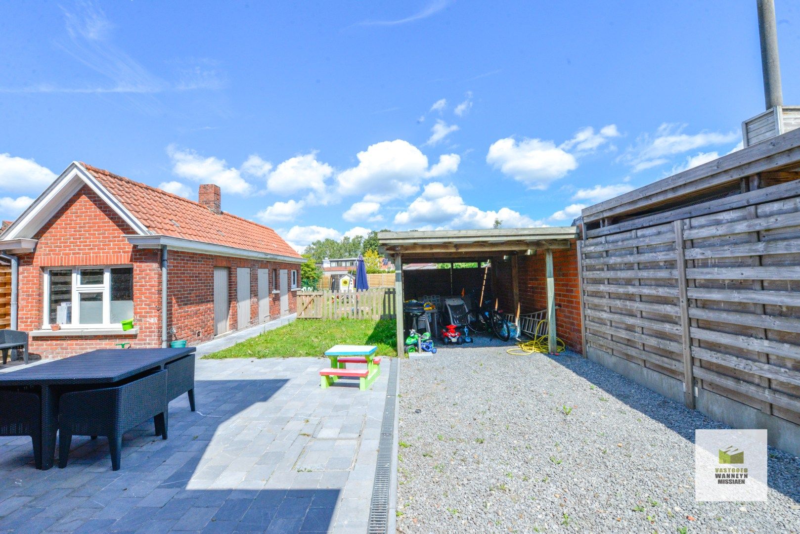Degelijke HOB met 3slpk en grote tuin op zeer goede ligging foto 12