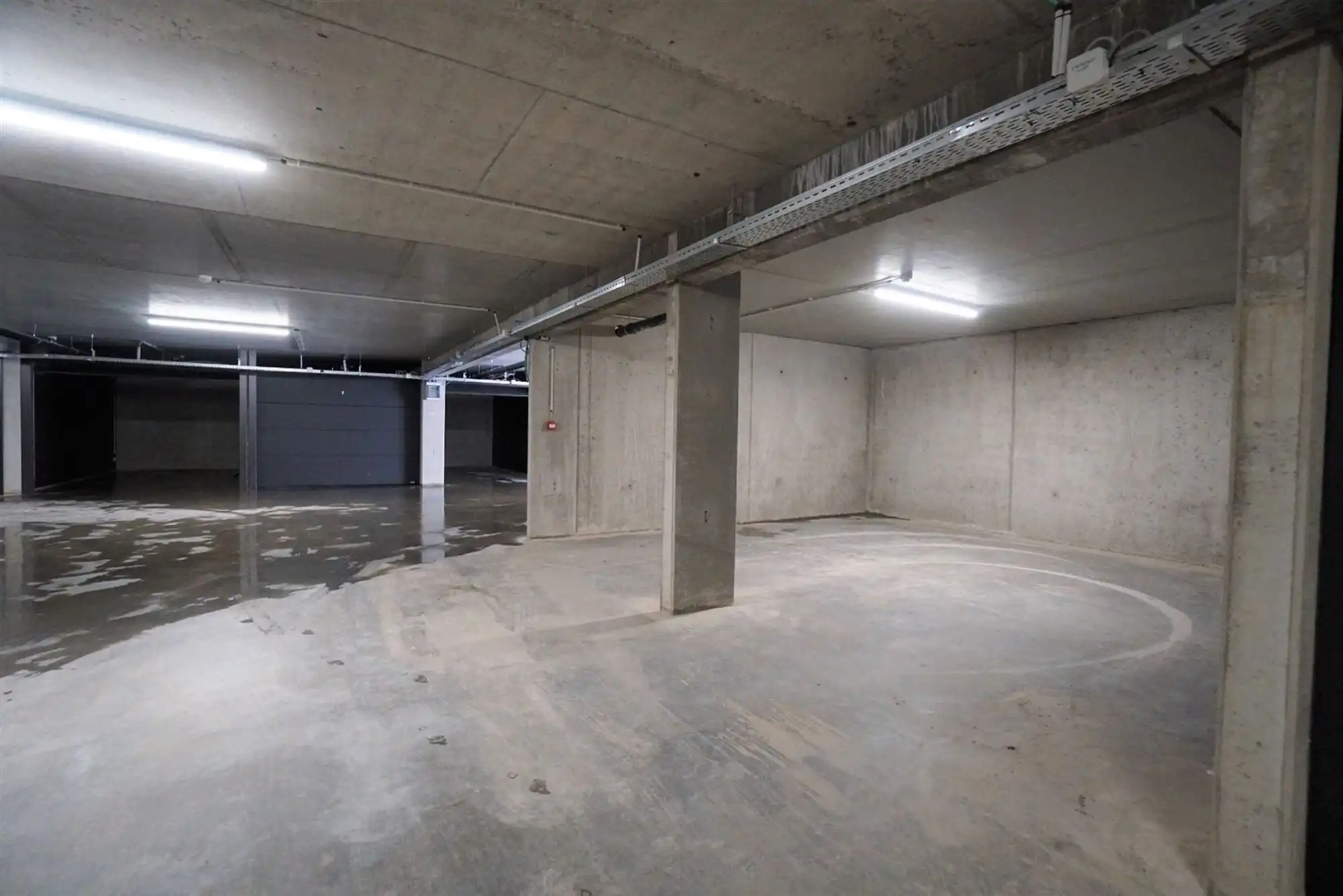 Duplex-appartement met 2 slaapkamers en autostaanplaats, centraal gelegen te Evergem foto 19
