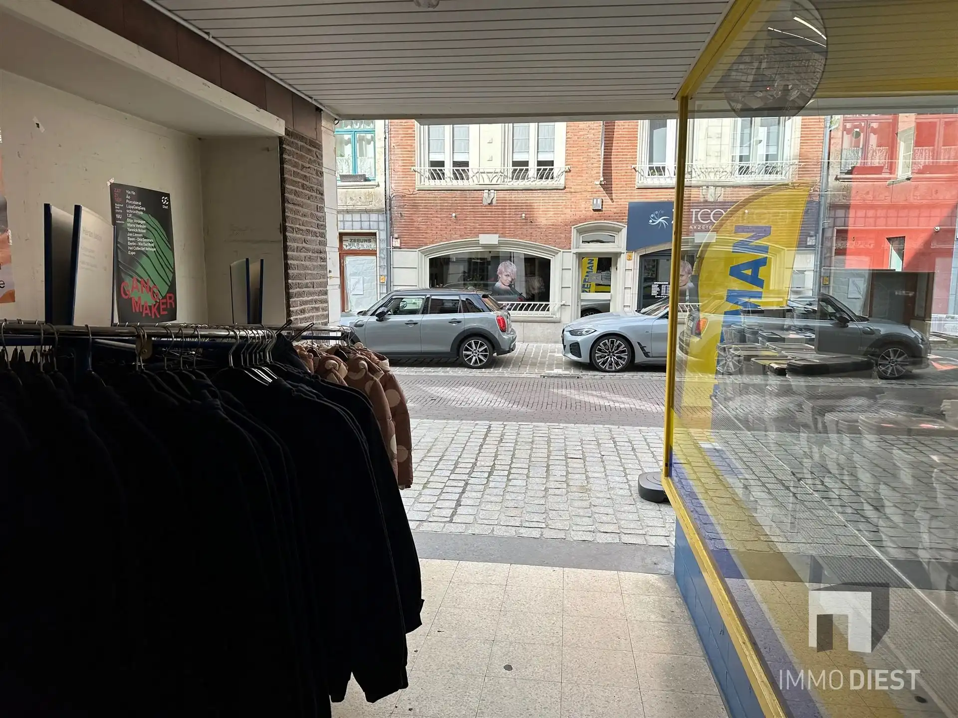Retail met ca 260m² en constante huurder foto 5