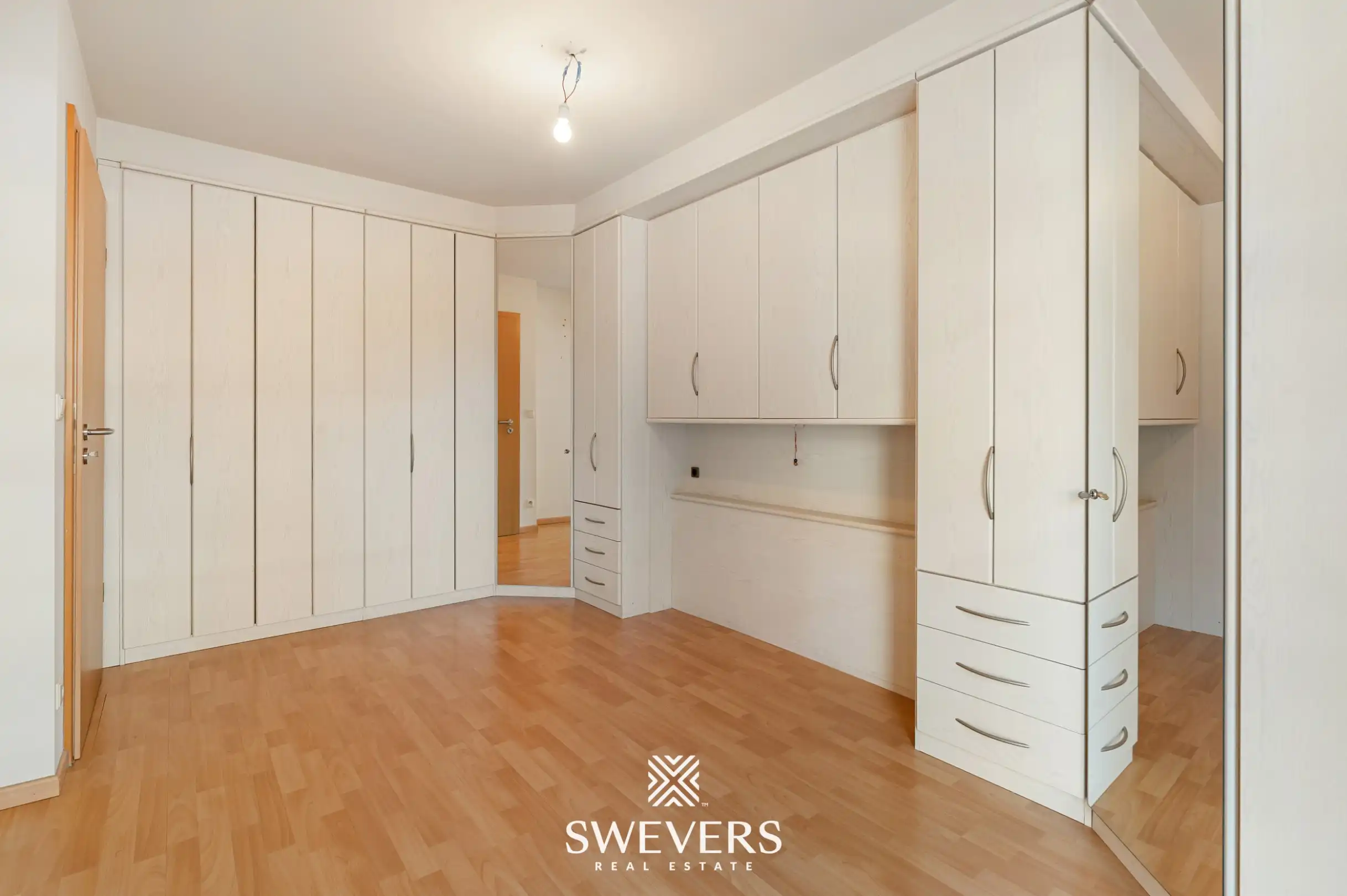 Gelijkvloers appartement met twee slaapkamers, ruime veranda en terras te Bree foto 16