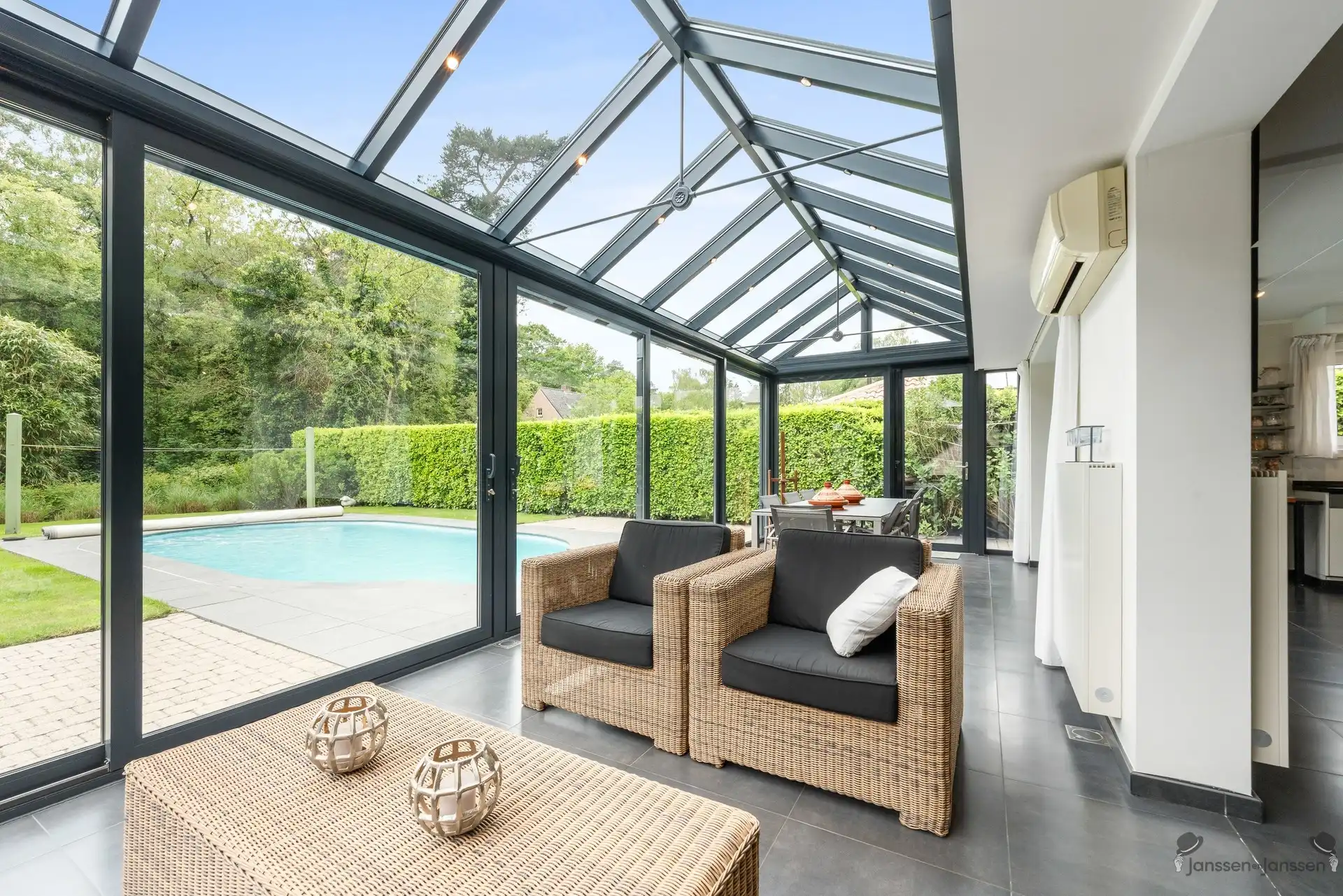 Prachtige lichtrijke villa met 4 slaapkamers op 826m². foto 5