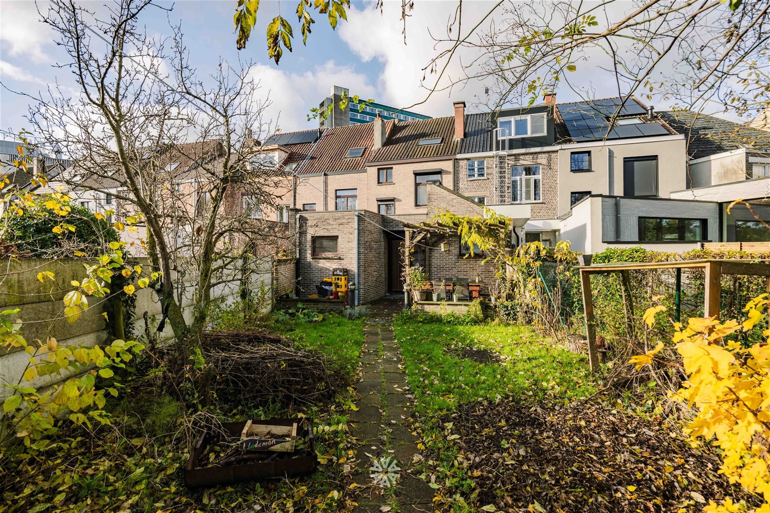 GENT - Charmante gezinswoning met 4 slaapkamers en aangename tuin foto 14