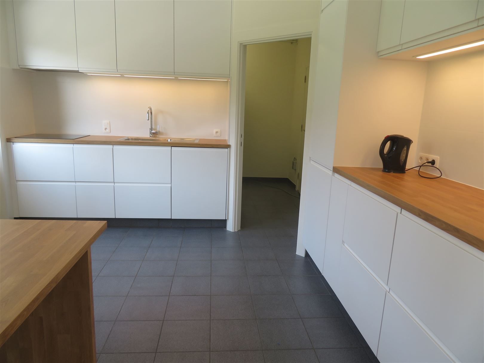 Instapklare villa met 4 slaapkamers én airco in Brasschaat! foto 7