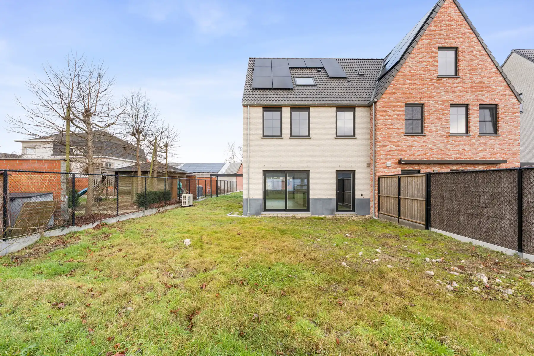 Landelijke, halfopen woning foto 25