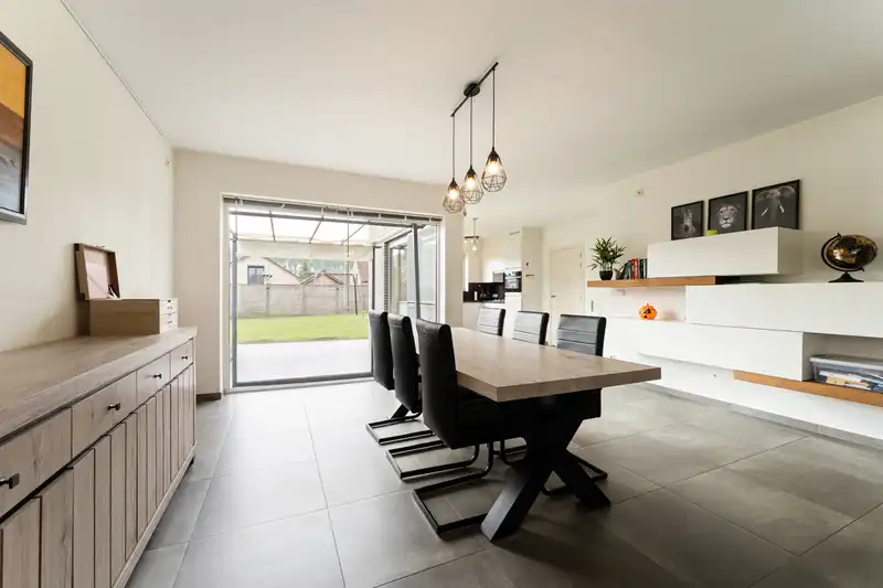 Instapklare halfopen bebouwing met zonnige tuin in Bentille foto 3