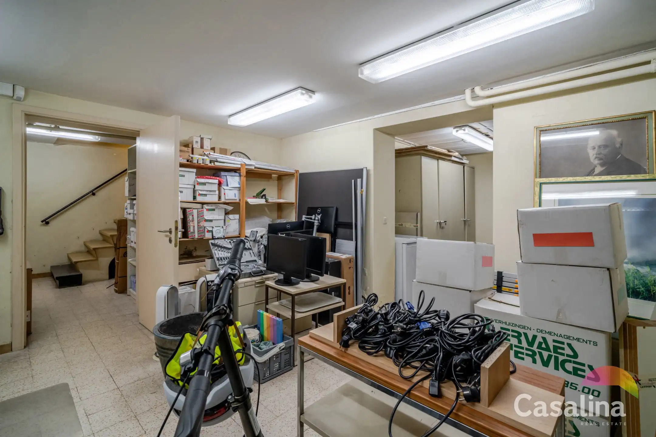 Kantoorgebouw met appartement & parkeerplaatsen  ±535m² foto 21