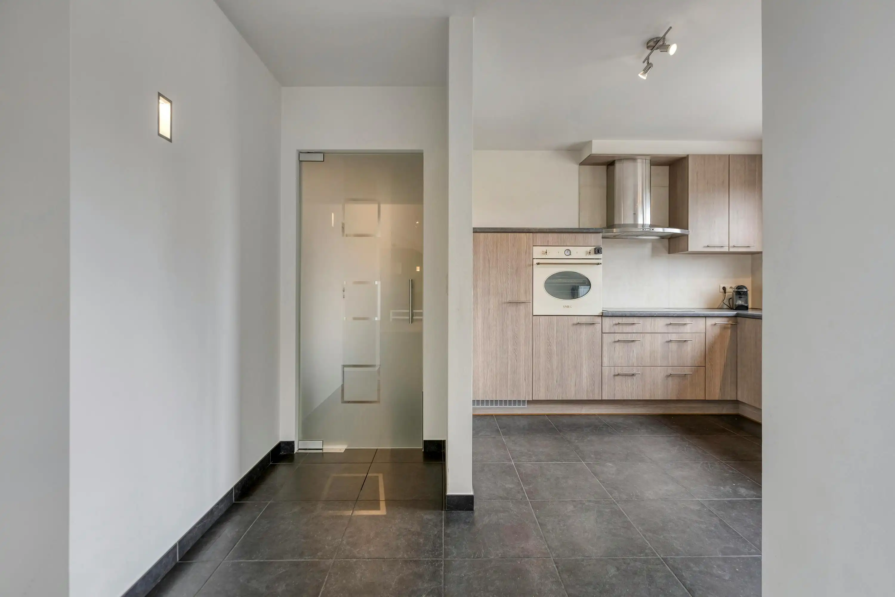 Centraal gelegen appartement met ruim terras en garagebox te Kuringen foto 8